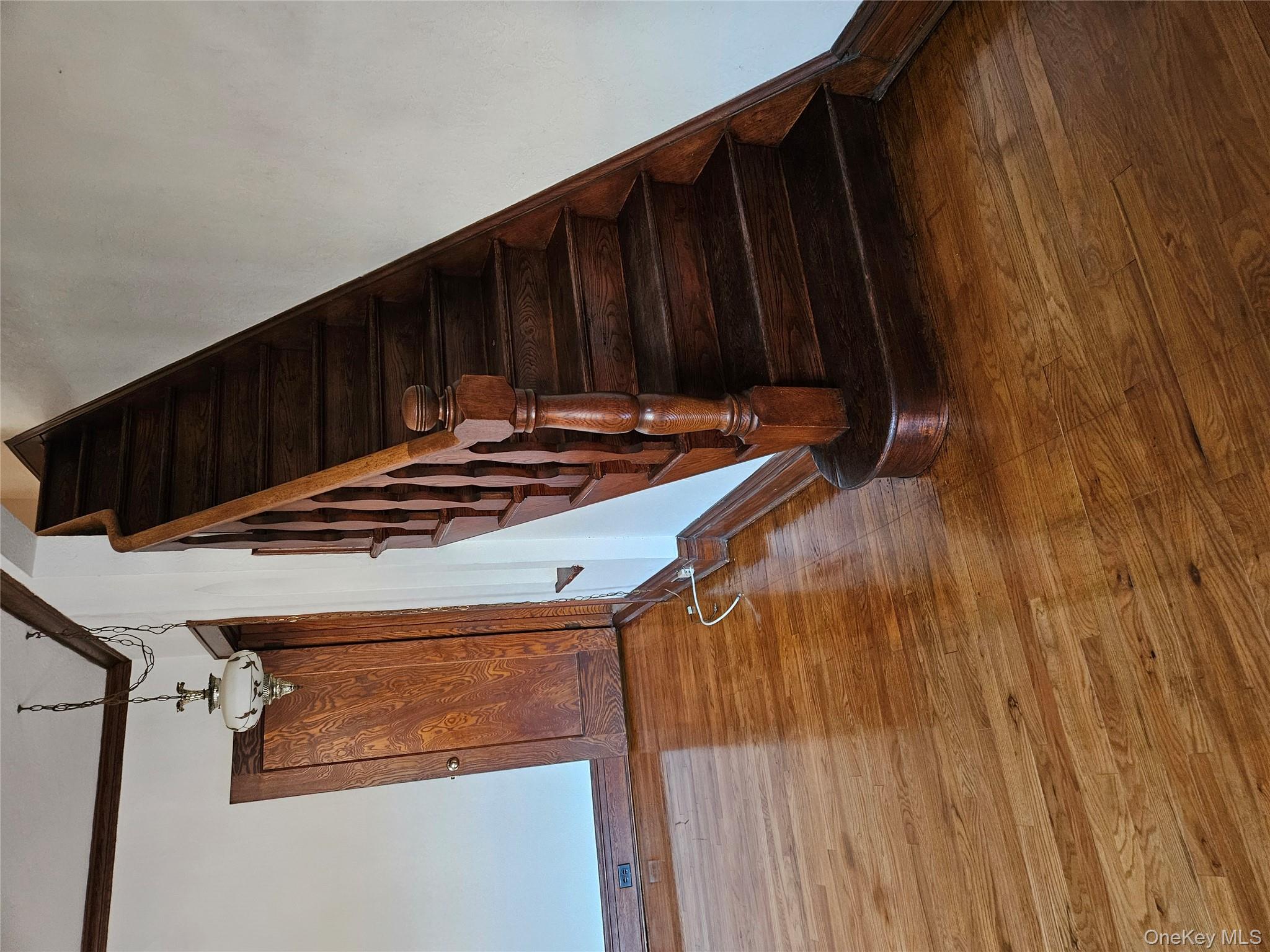 81-28 77 Avenue, Glendale, NY 11385