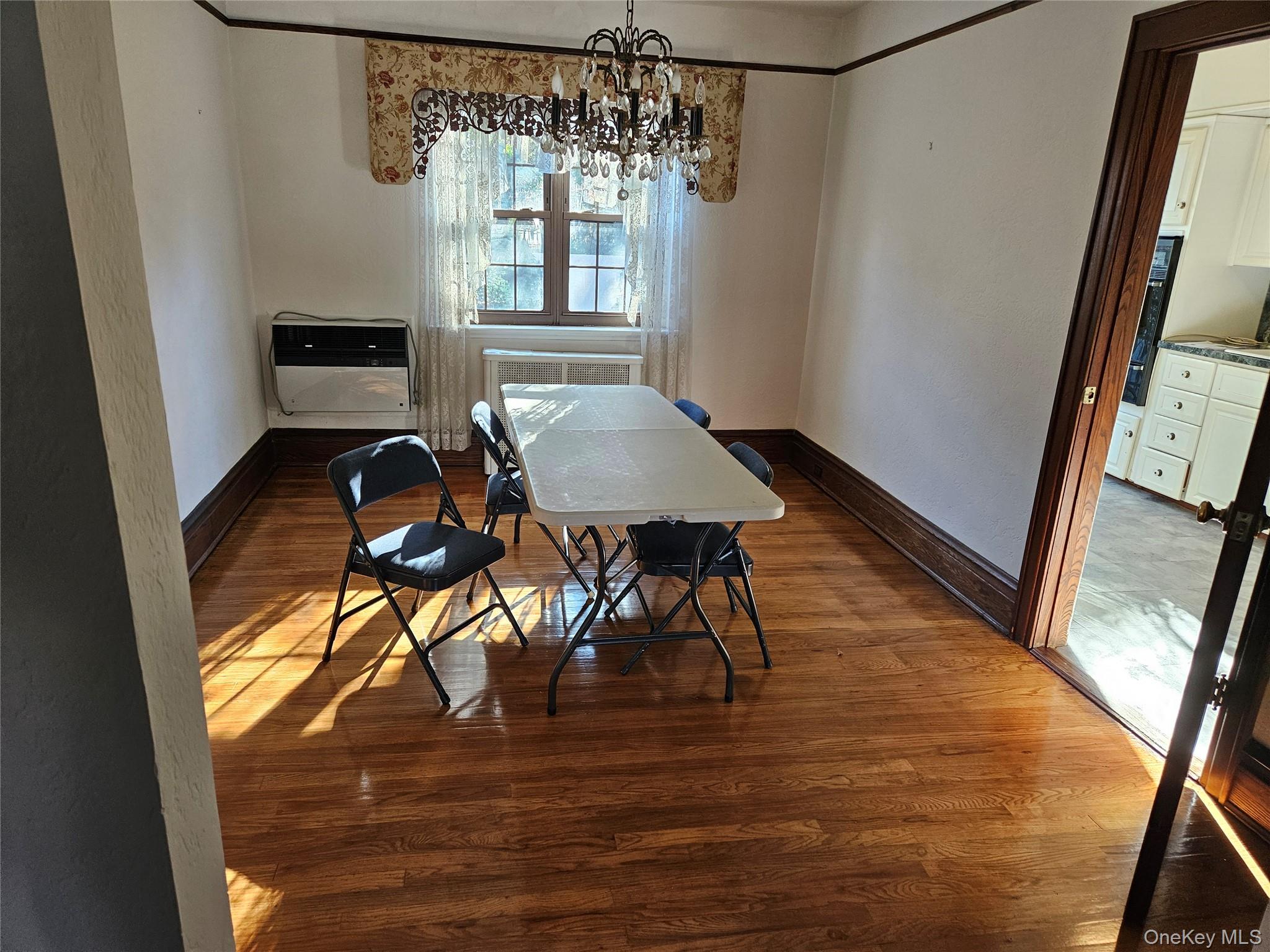 81-28 77 Avenue, Glendale, NY 11385