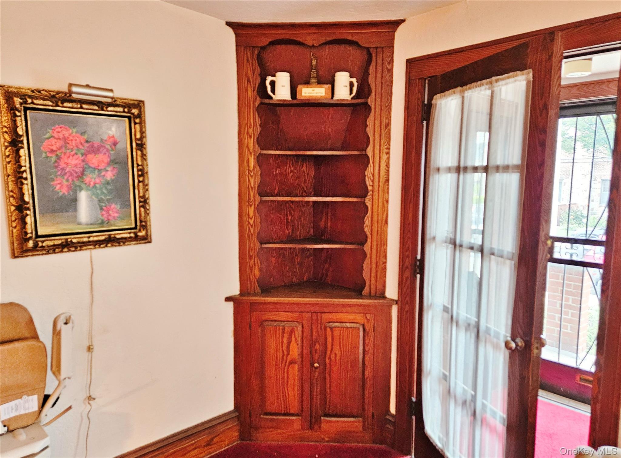 81-28 77 Avenue, Glendale, NY 11385