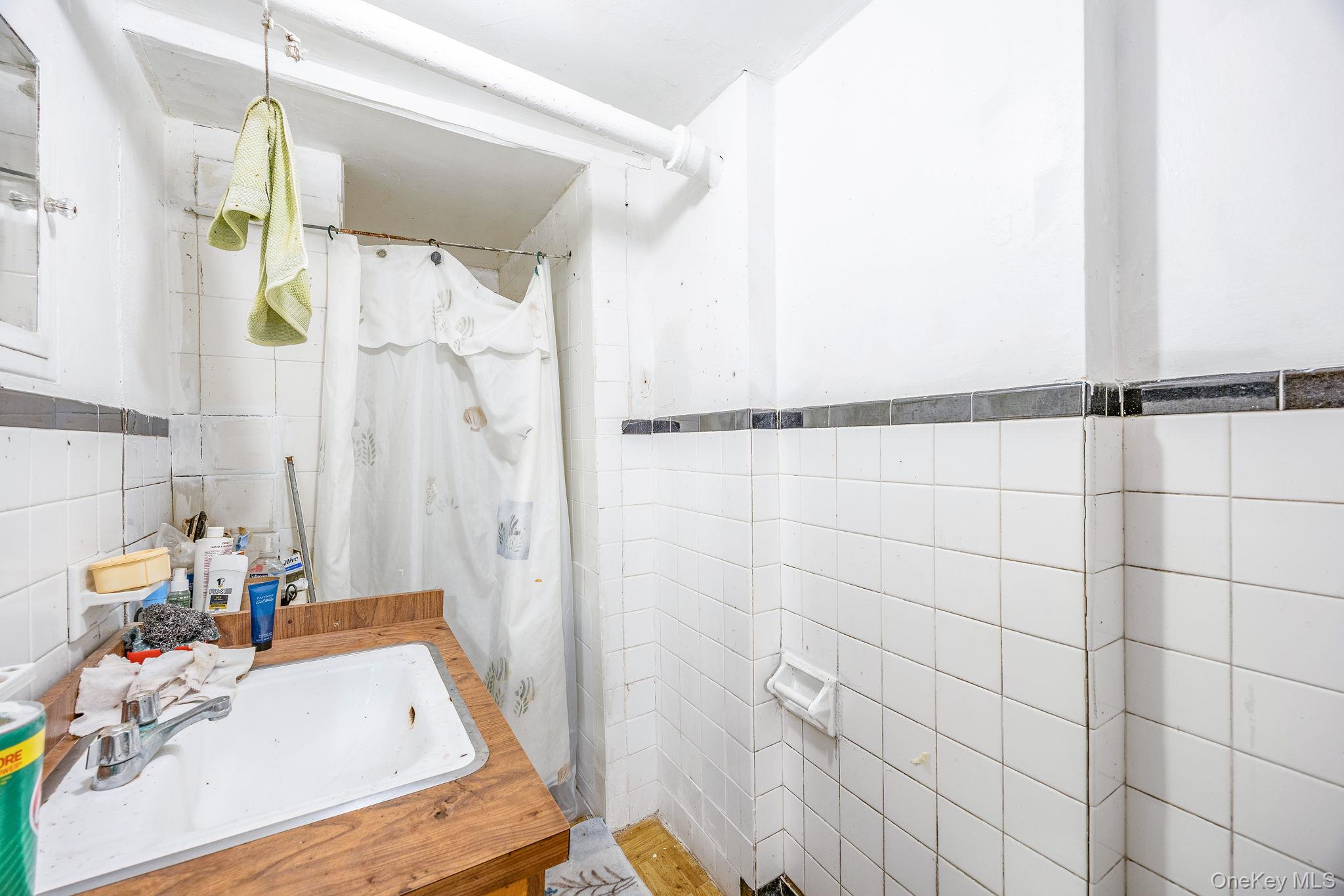 56 Woodbury Street, New Rochelle, NY 10805