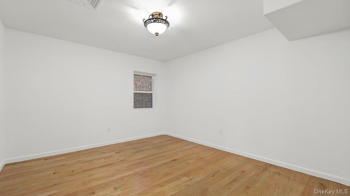 140-75 Ash # 4B, Flushing, NY 11355