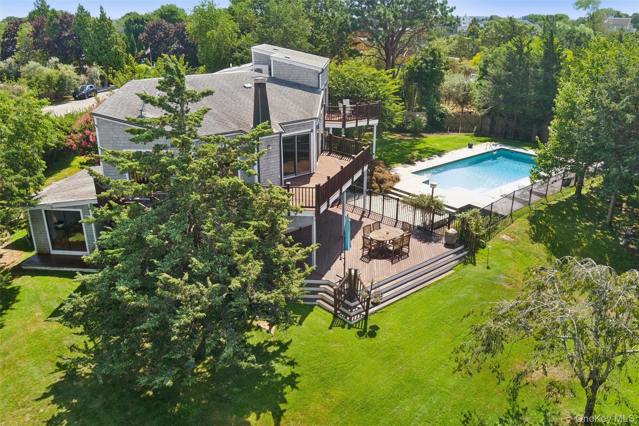 29 Stillwaters Lane, Westhampton Beach, NY 11978