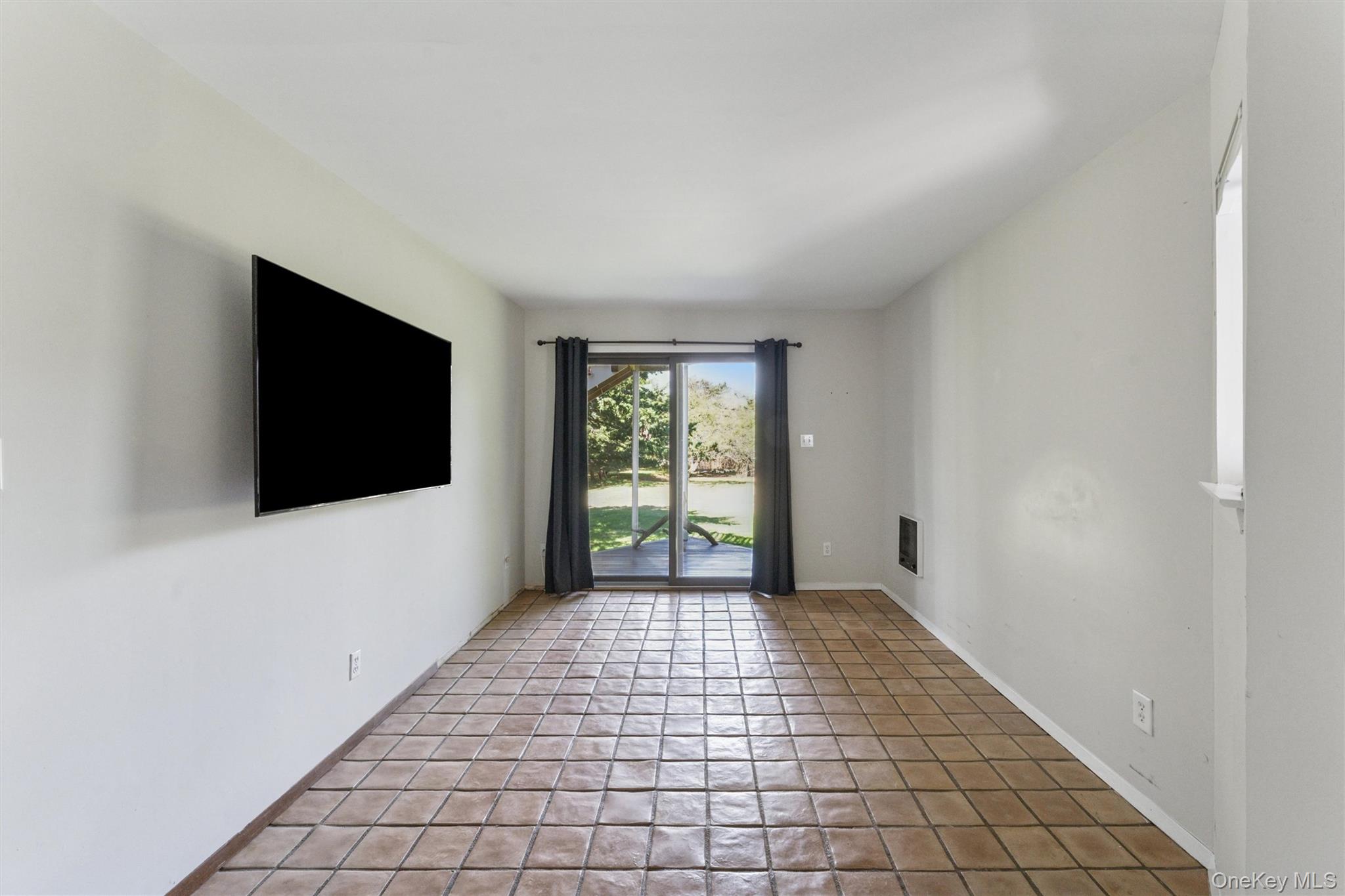 29 Stillwaters Lane, Westhampton Beach, NY 11978