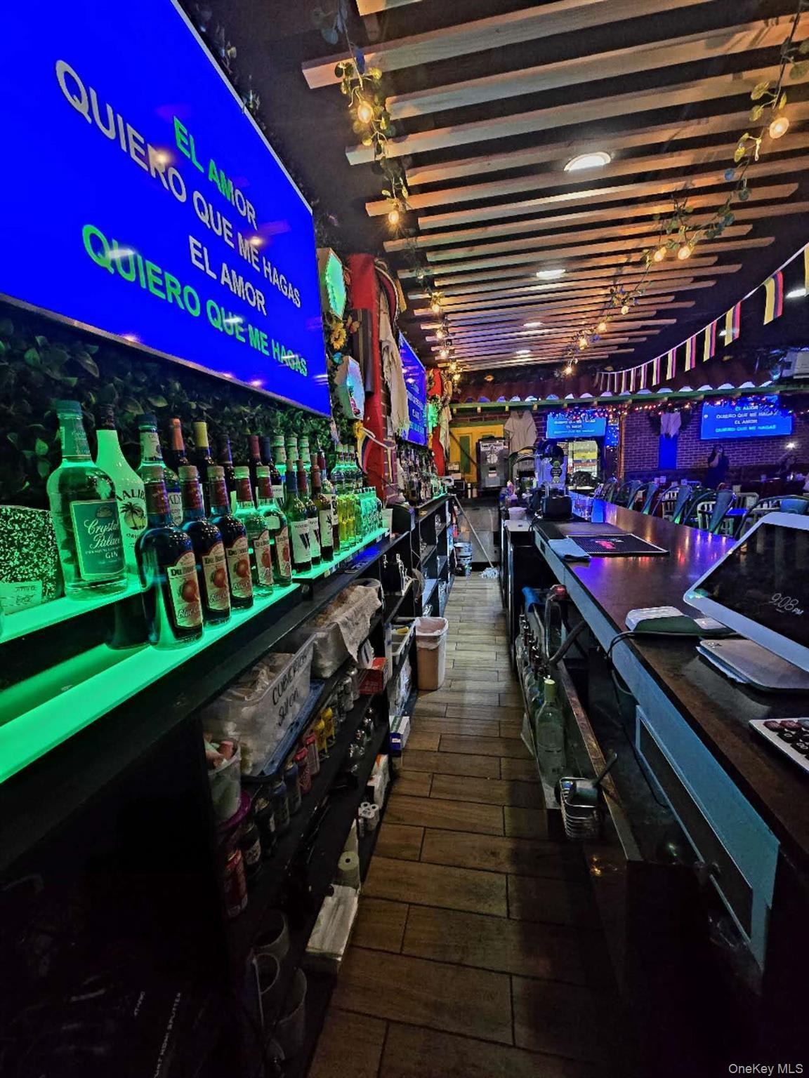 9203 37ave, Jackson Heights, NY 11372