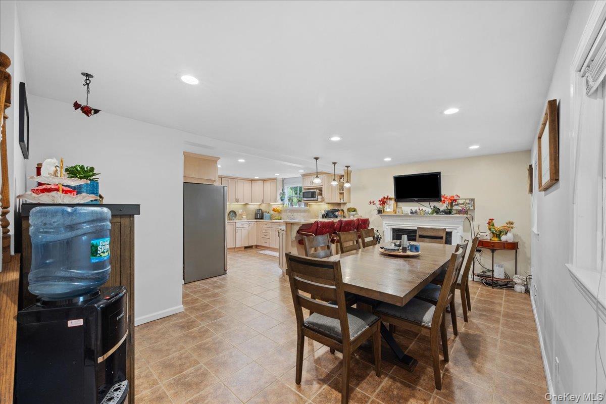 40 Smokey Hollow Court, Carmel, NY 10512