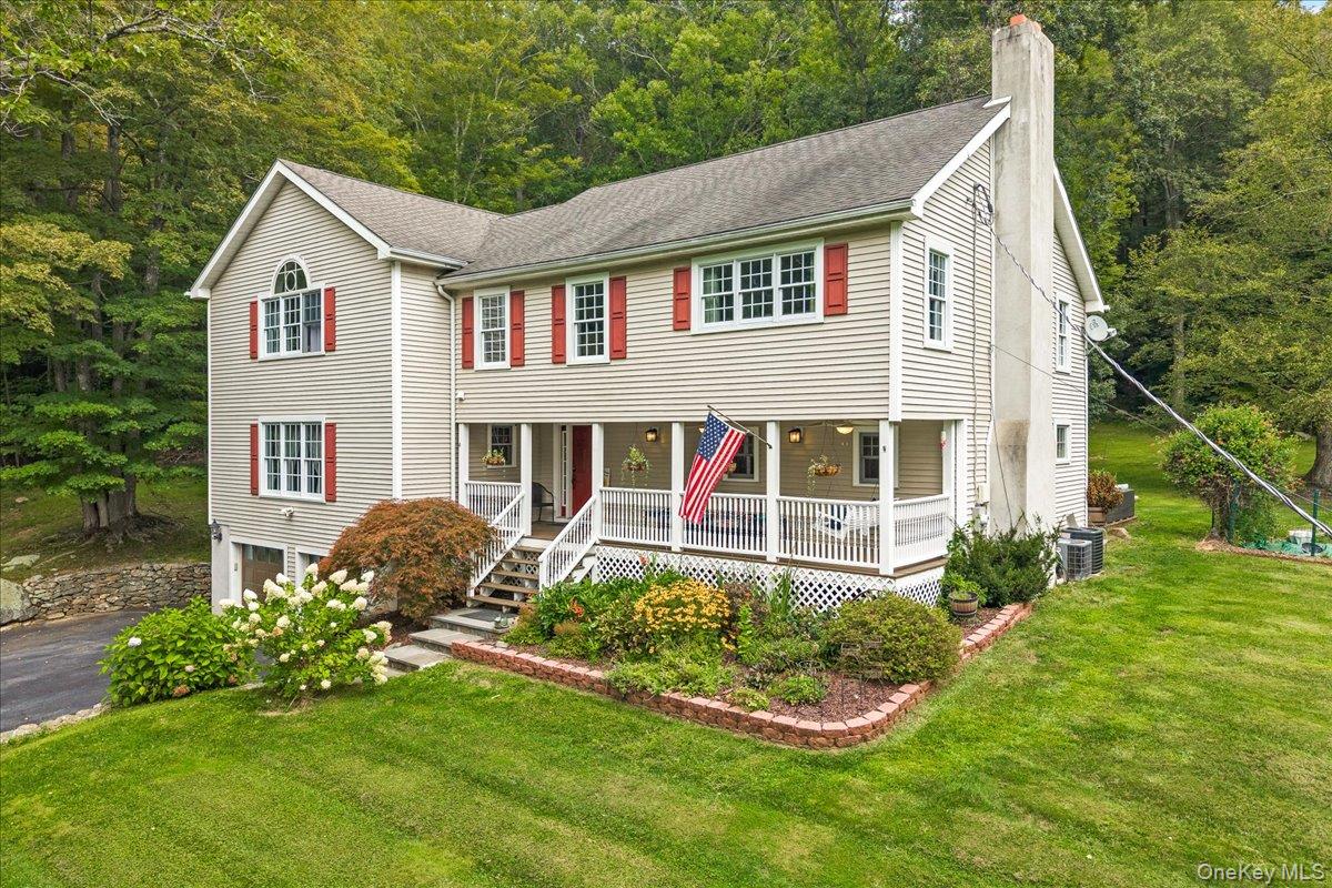 40 Smokey Hollow Court, Carmel, NY 10512