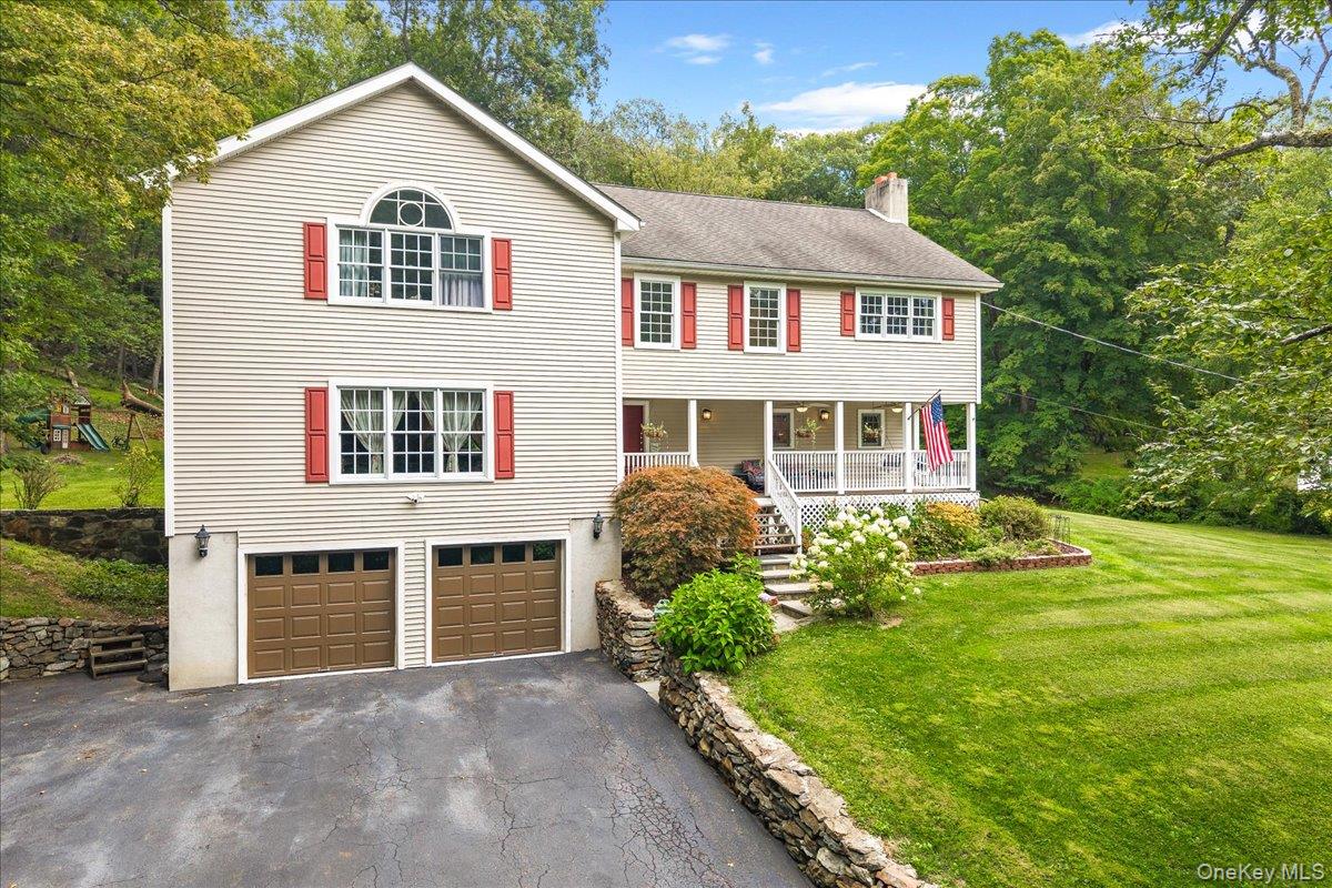 40 Smokey Hollow Court, Carmel, NY 10512