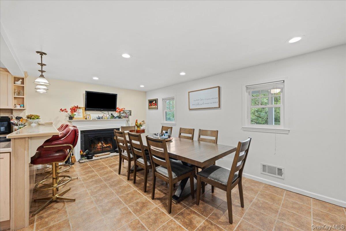 40 Smokey Hollow Court, Carmel, NY 10512