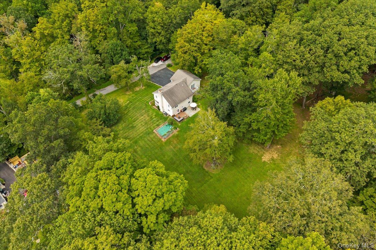 40 Smokey Hollow Court, Carmel, NY 10512