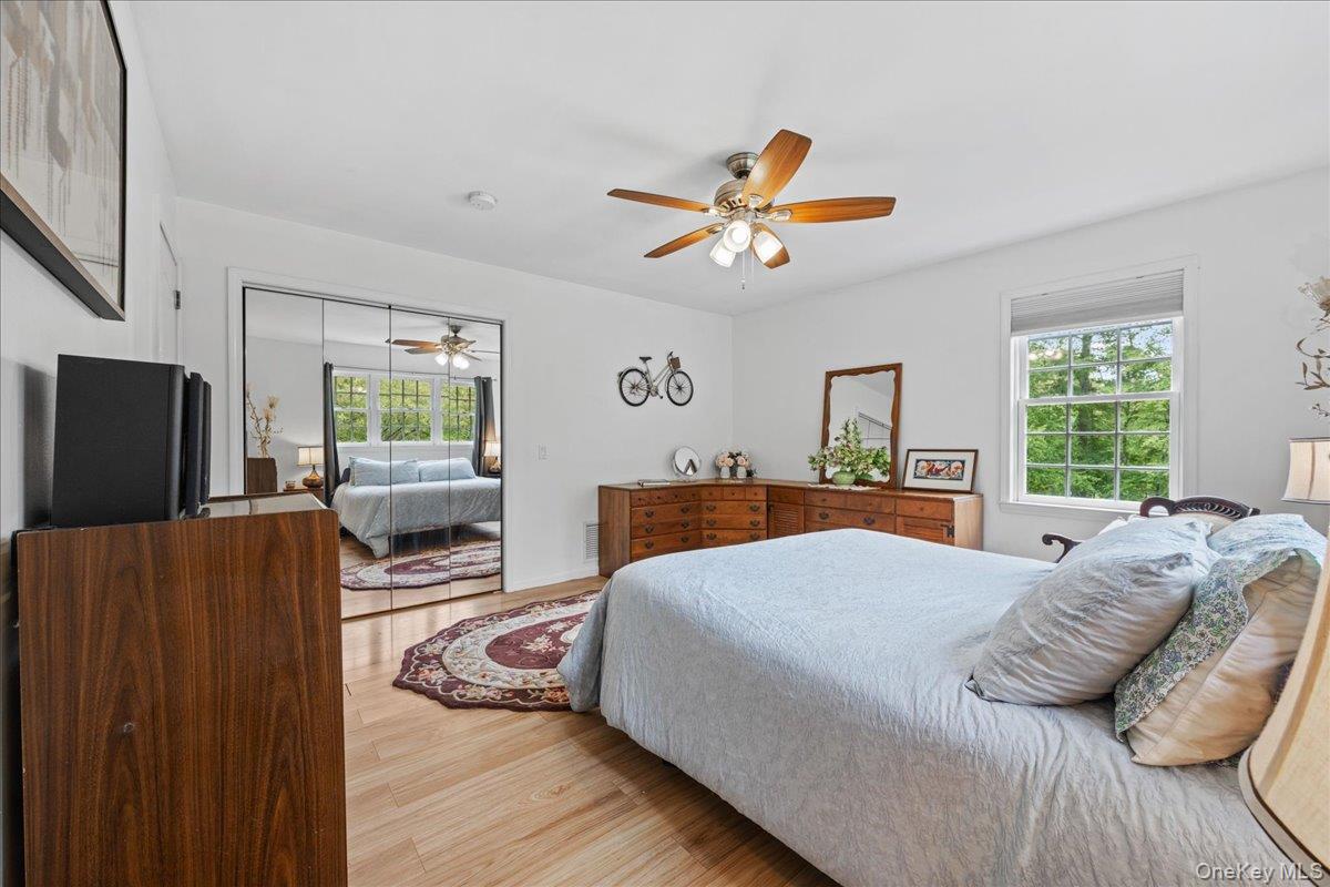 40 Smokey Hollow Court, Carmel, NY 10512