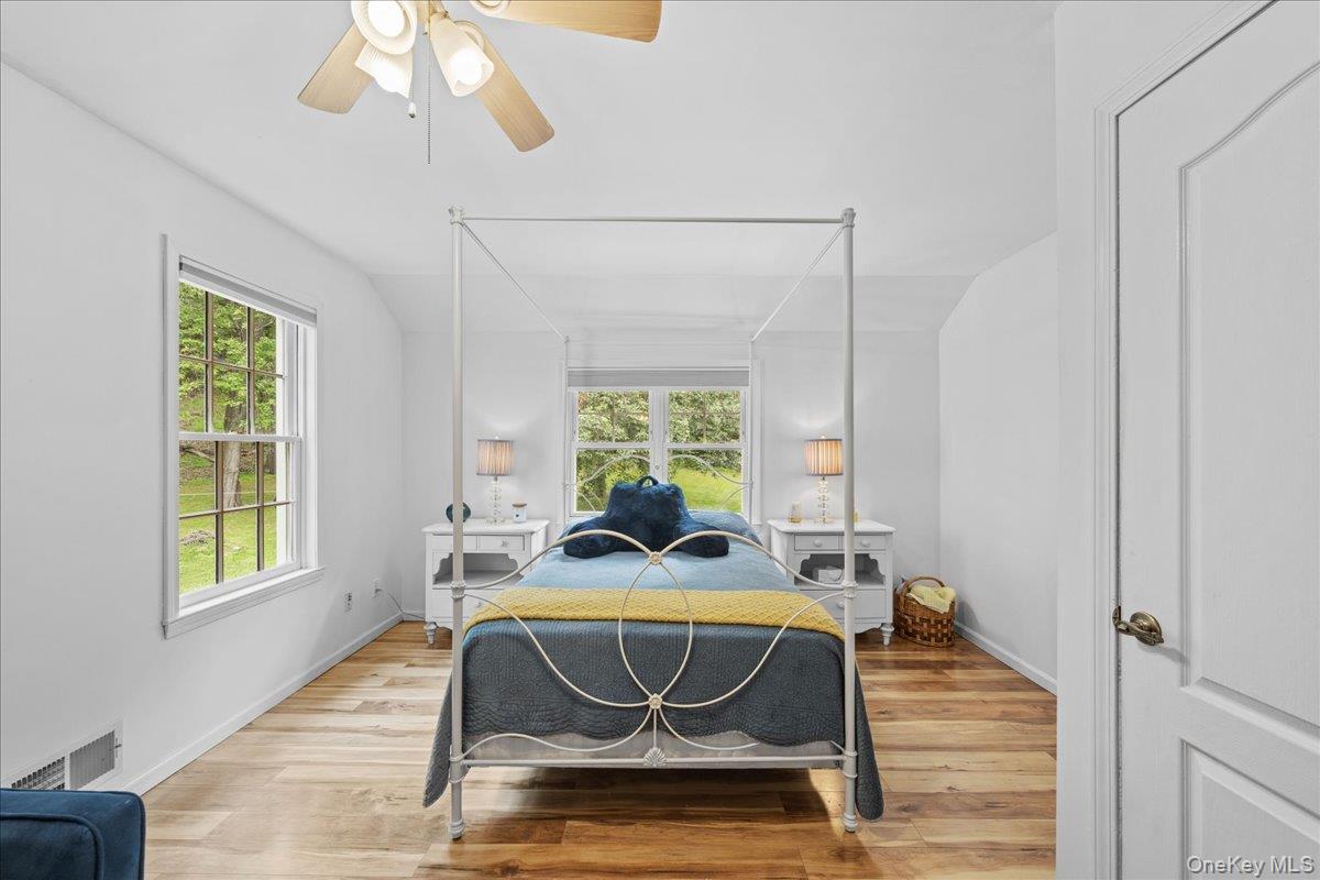 40 Smokey Hollow Court, Carmel, NY 10512