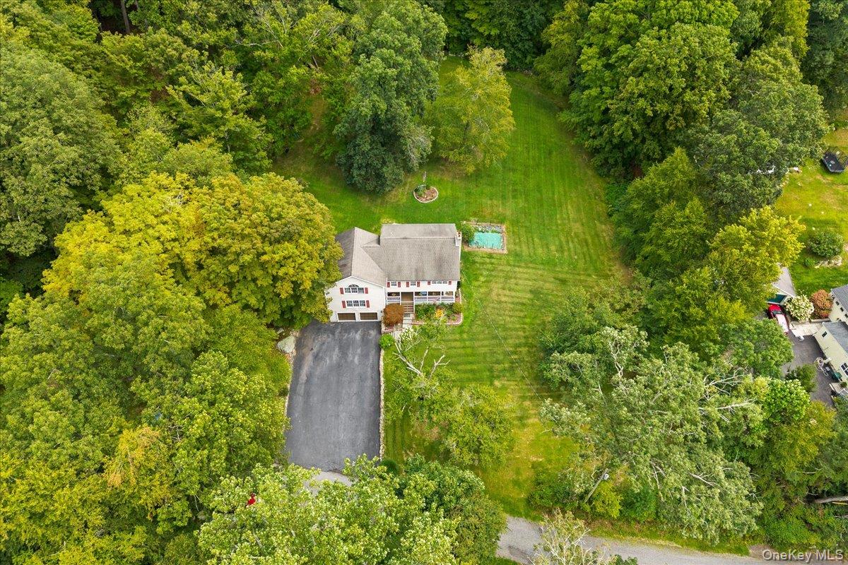 40 Smokey Hollow Court, Carmel, NY 10512