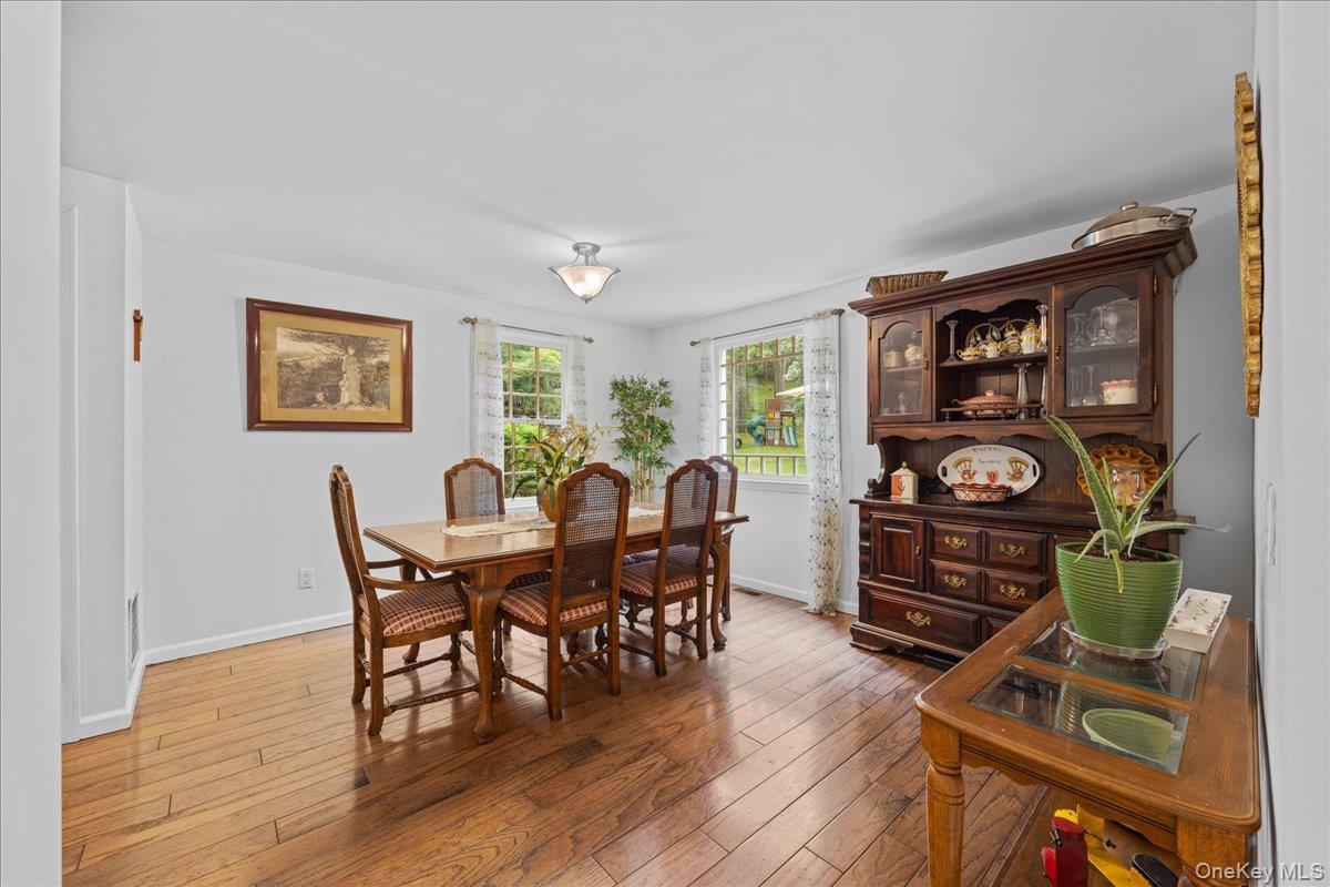 40 Smokey Hollow Court, Carmel, NY 10512