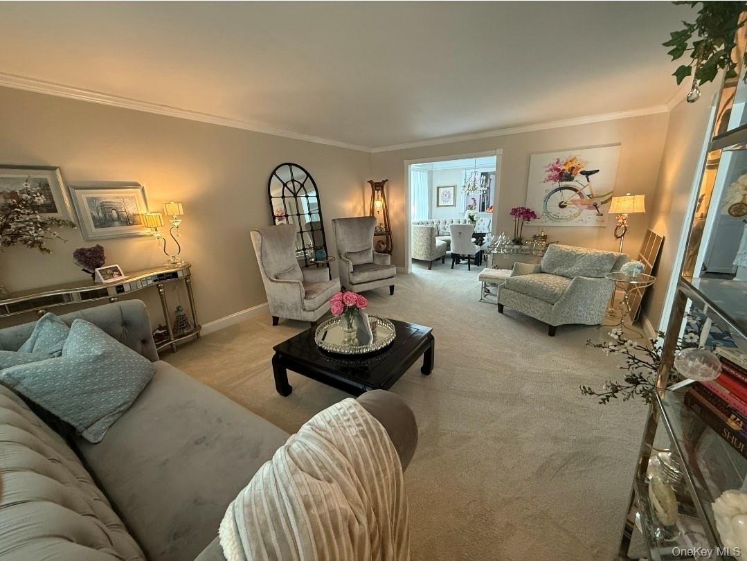 160 Laurance Lane, Ridge, NY 11961