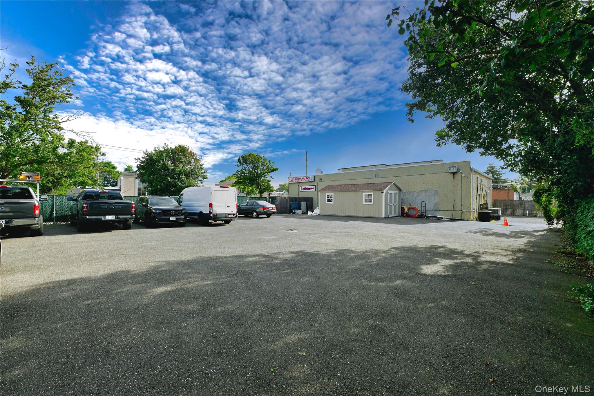 76 Montauk Highway, Amityville, NY 11701