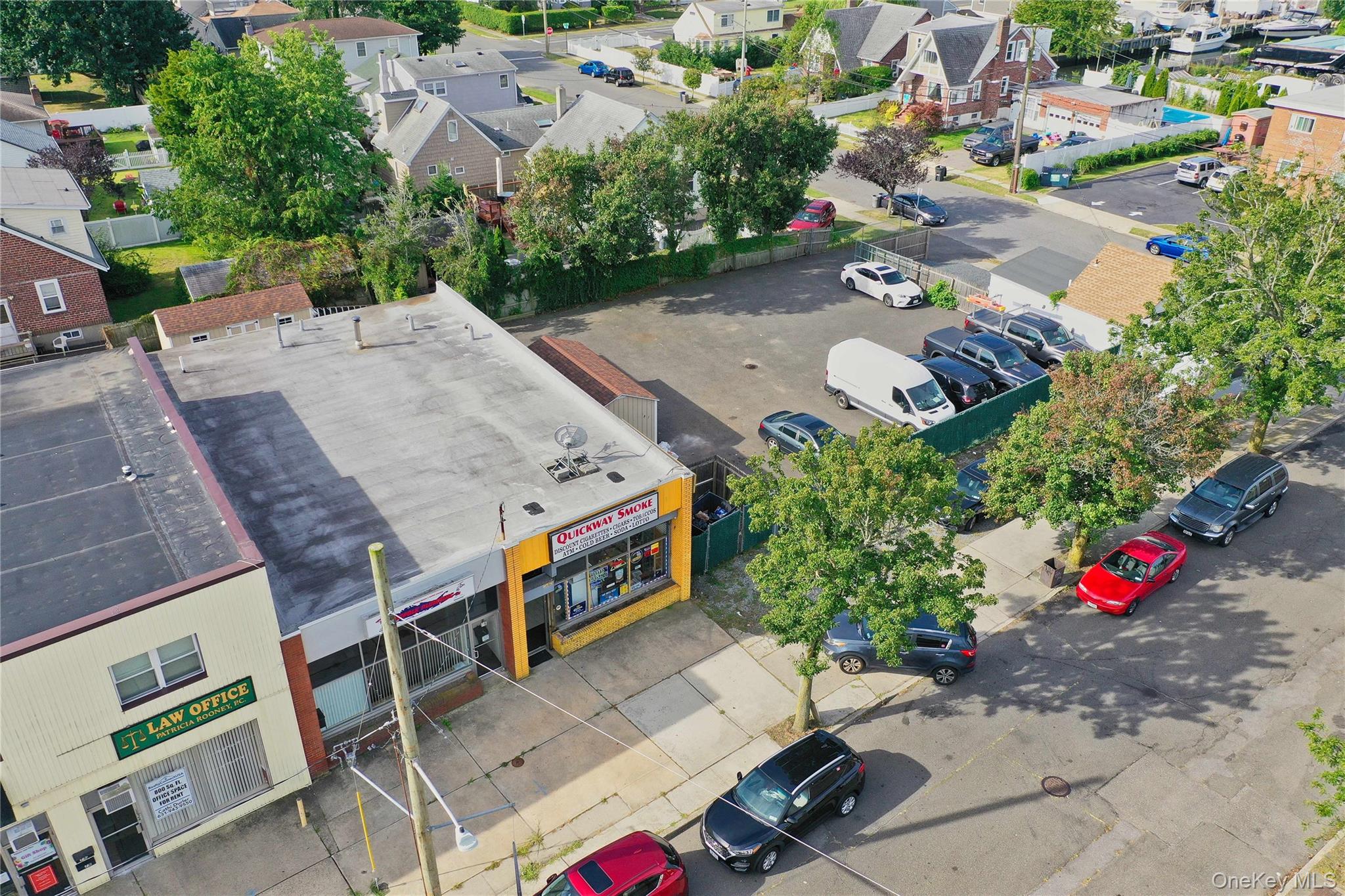 76 Montauk Highway, Amityville, NY 11701