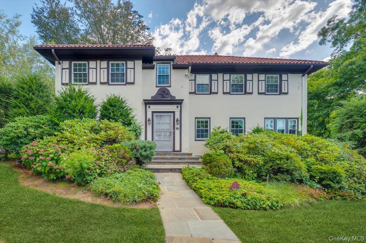 98 Rosehill Avenue, New Rochelle, NY 10804