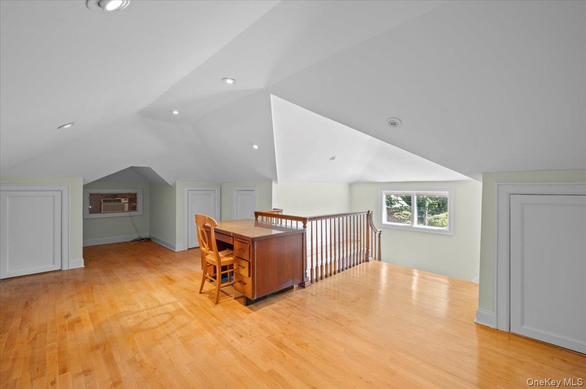 98 Rosehill Avenue, New Rochelle, NY 10804