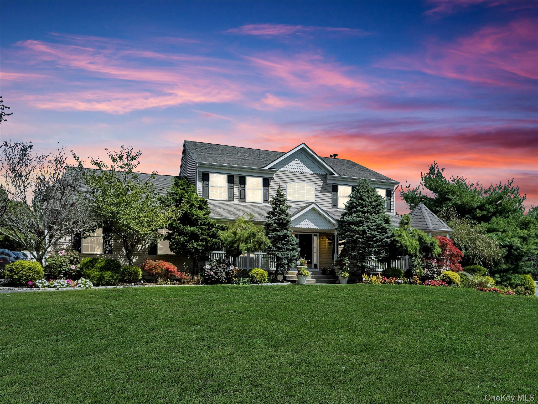 36 Ashley Circle, Manorville, NY 11949