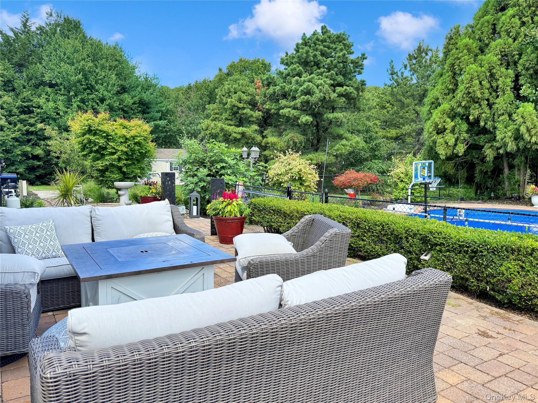 36 Ashley Circle, Manorville, NY 11949