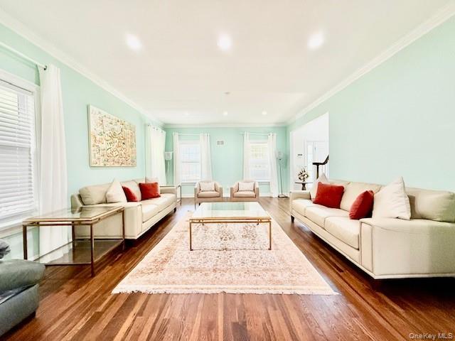 36 Ashley Circle, Manorville, NY 11949