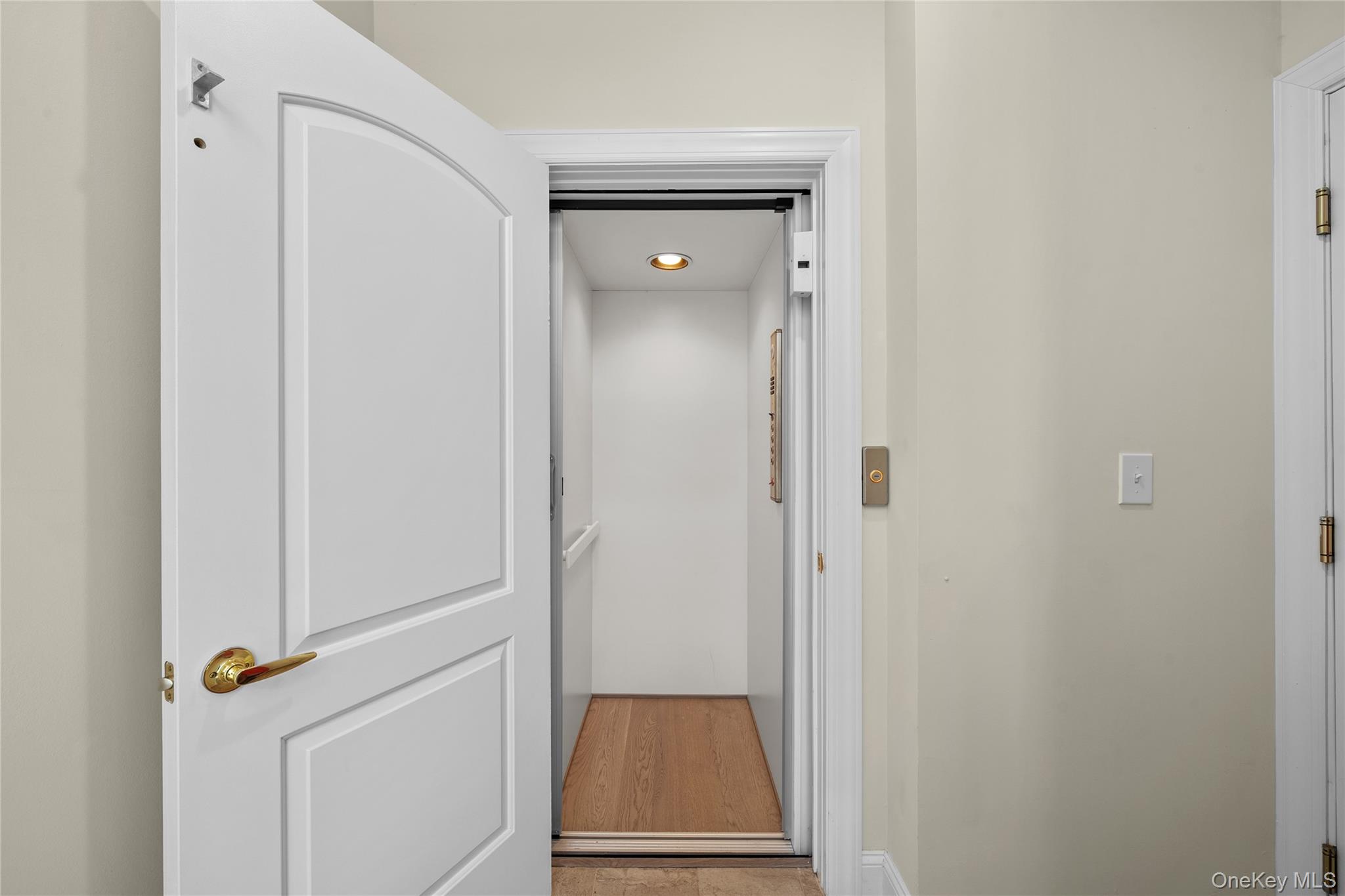 186 Halley Drive, Blue Point, NY 11772