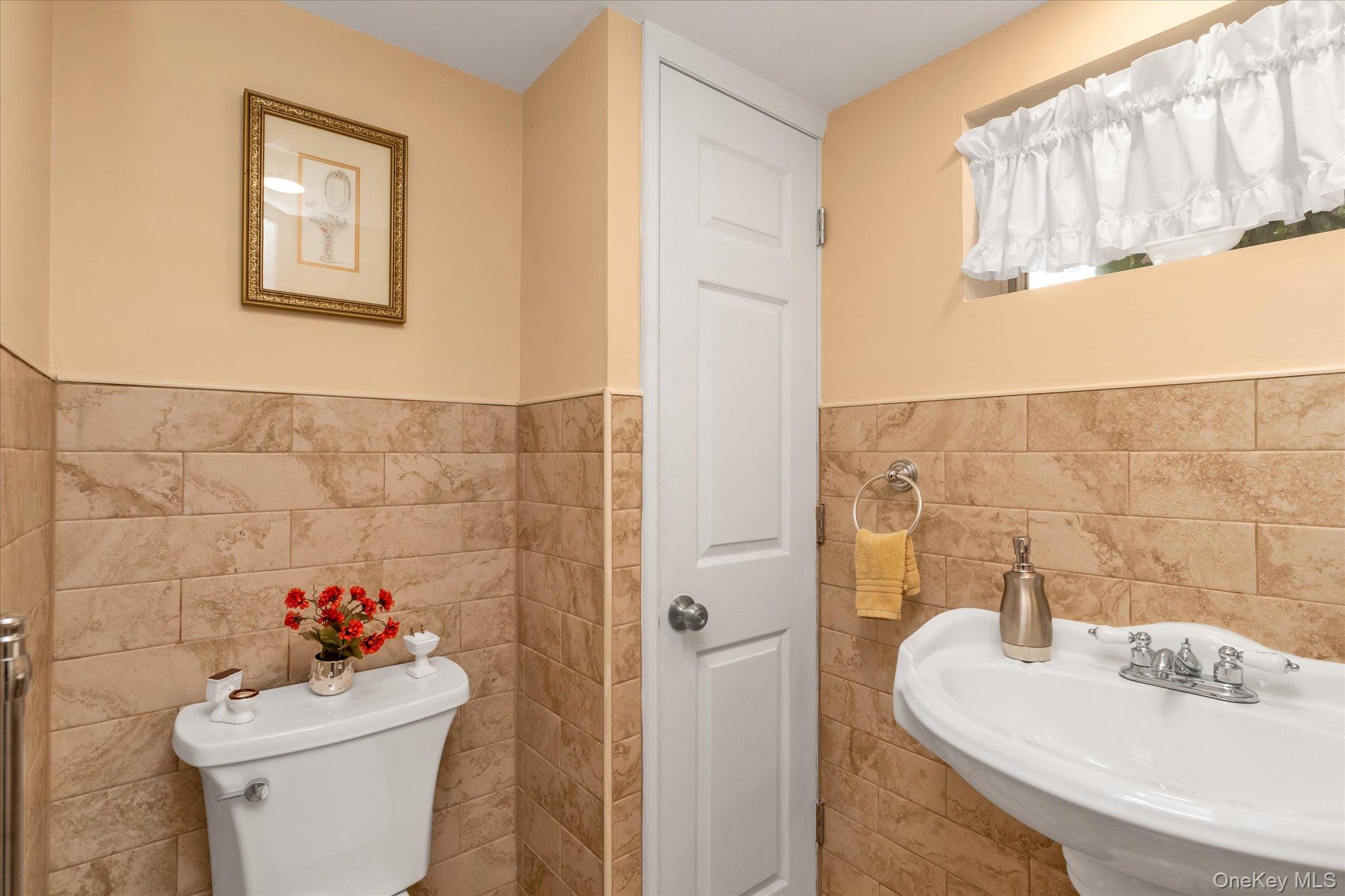 3902 Beechwood Place, Seaford, NY 11783