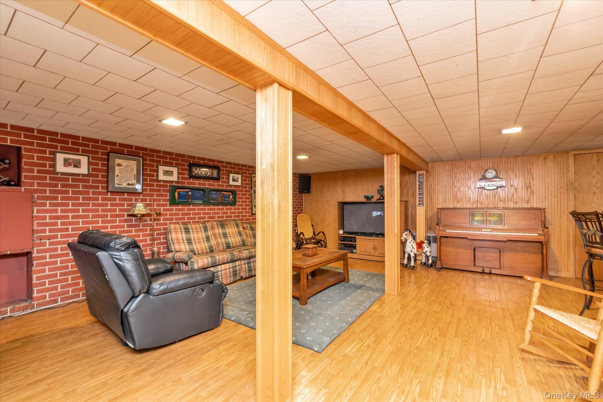 3902 Beechwood Place, Seaford, NY 11783