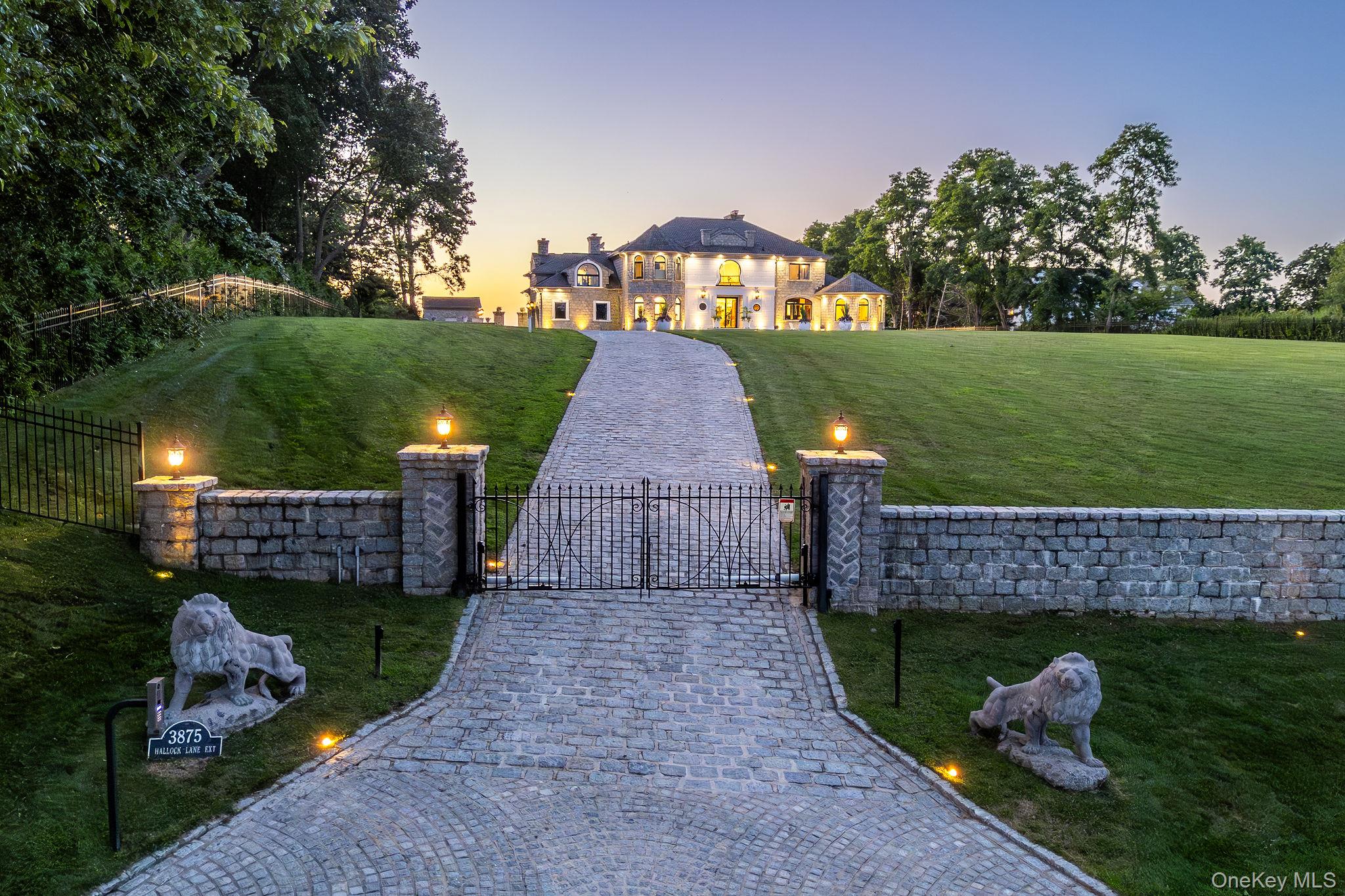 3875 Hallock Lane, Mattituck, NY 11952