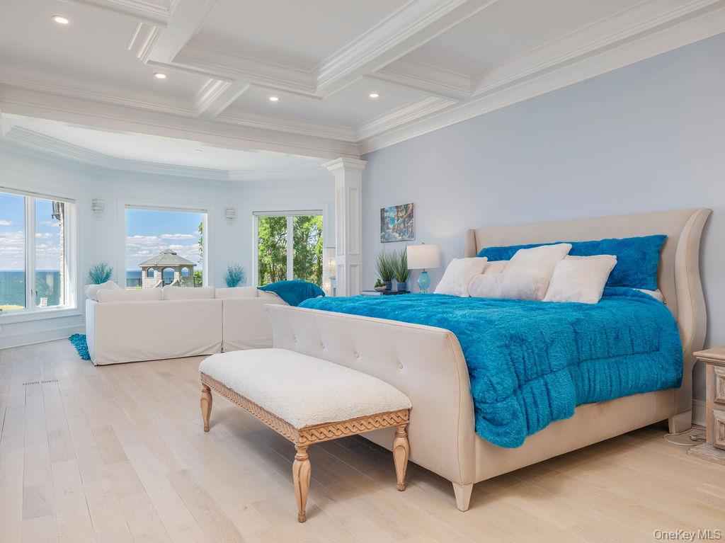 3875 Hallock Lane, Mattituck, NY 11952