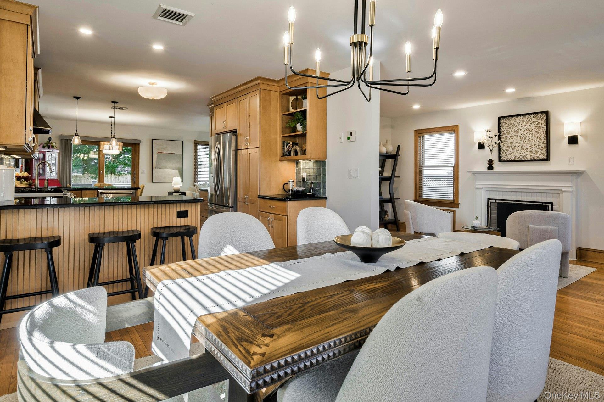 34 Hillview Avenue, Port Washington, NY 11050