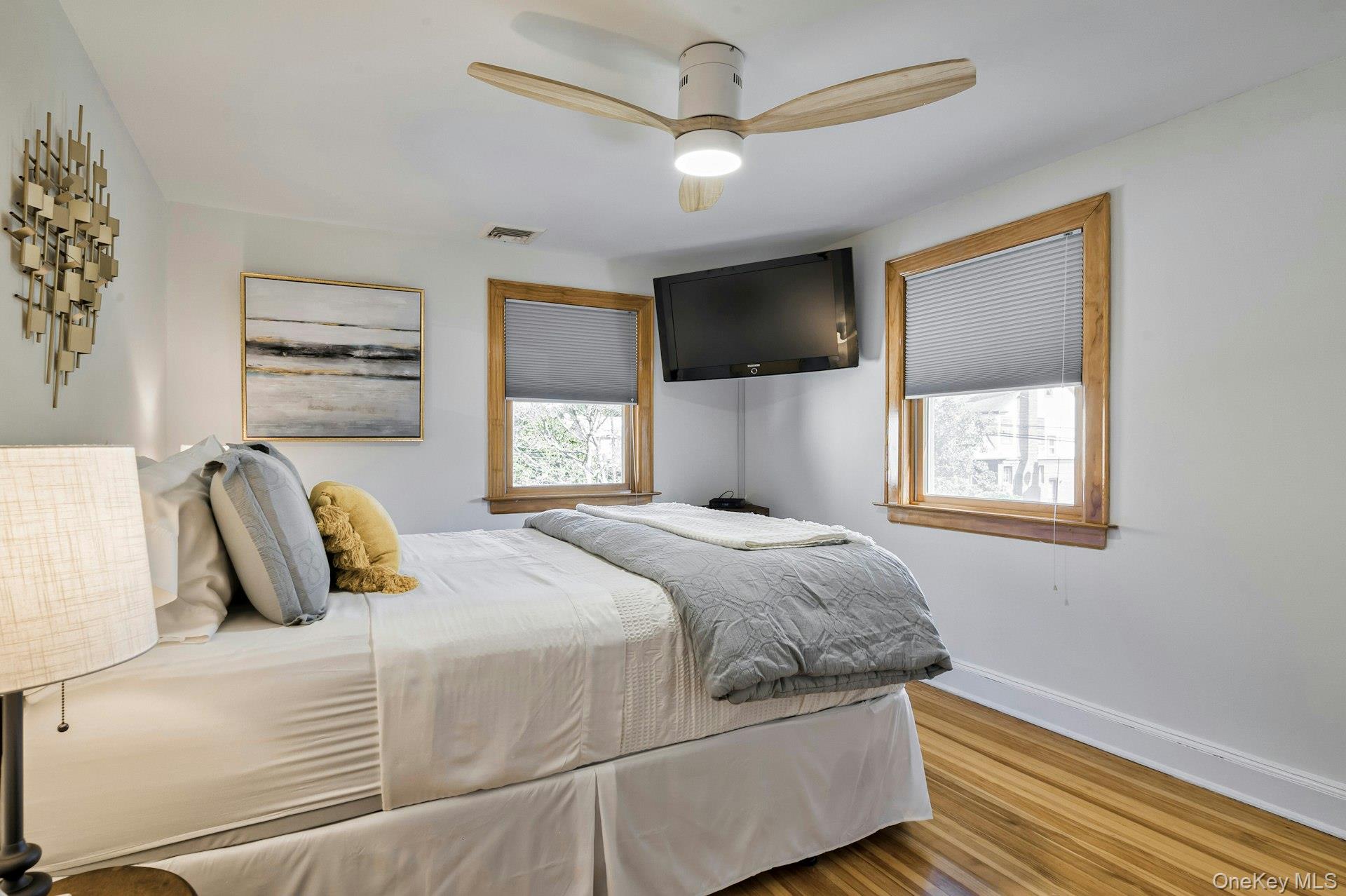 34 Hillview Avenue, Port Washington, NY 11050