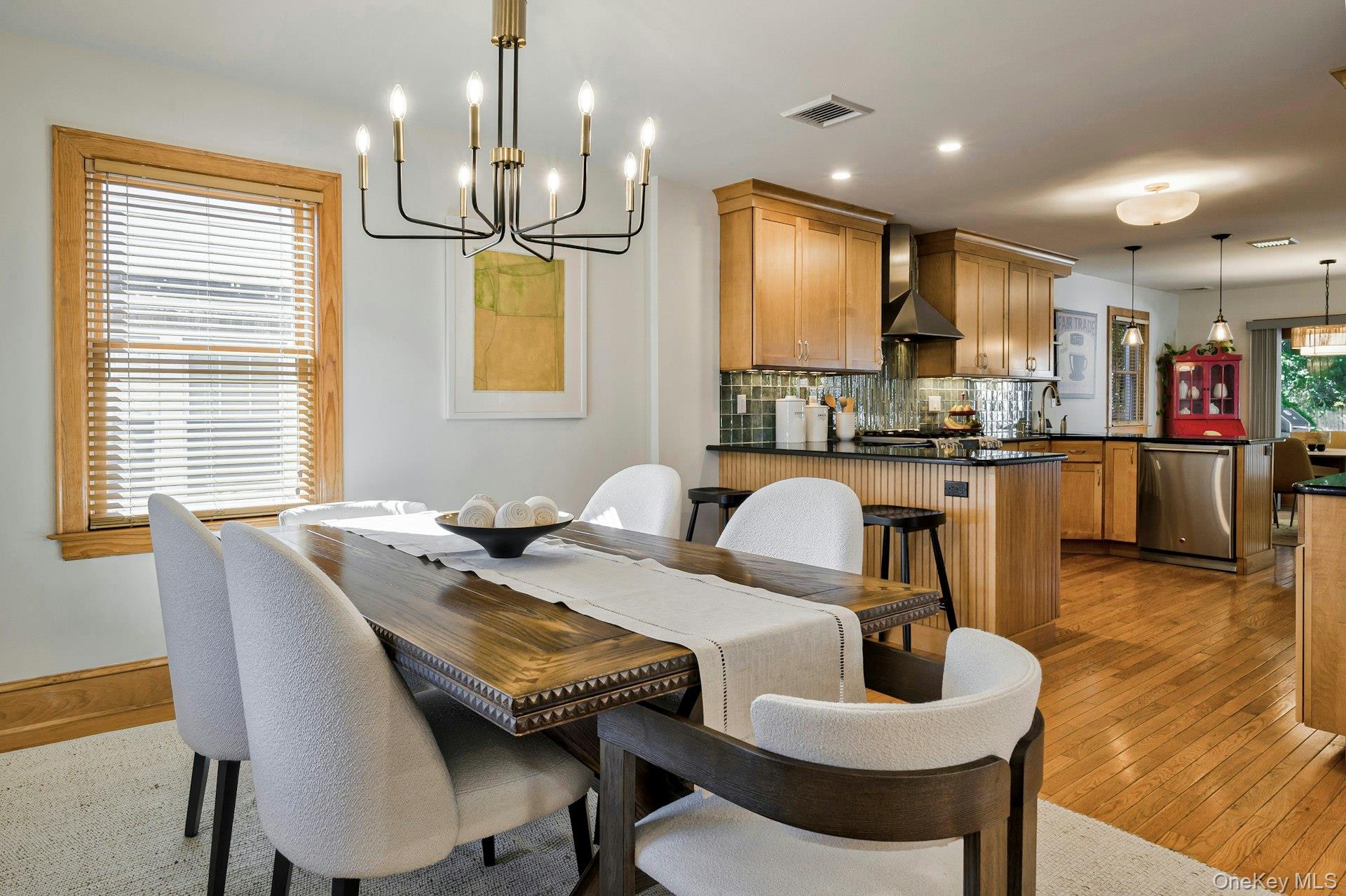 34 Hillview Avenue, Port Washington, NY 11050