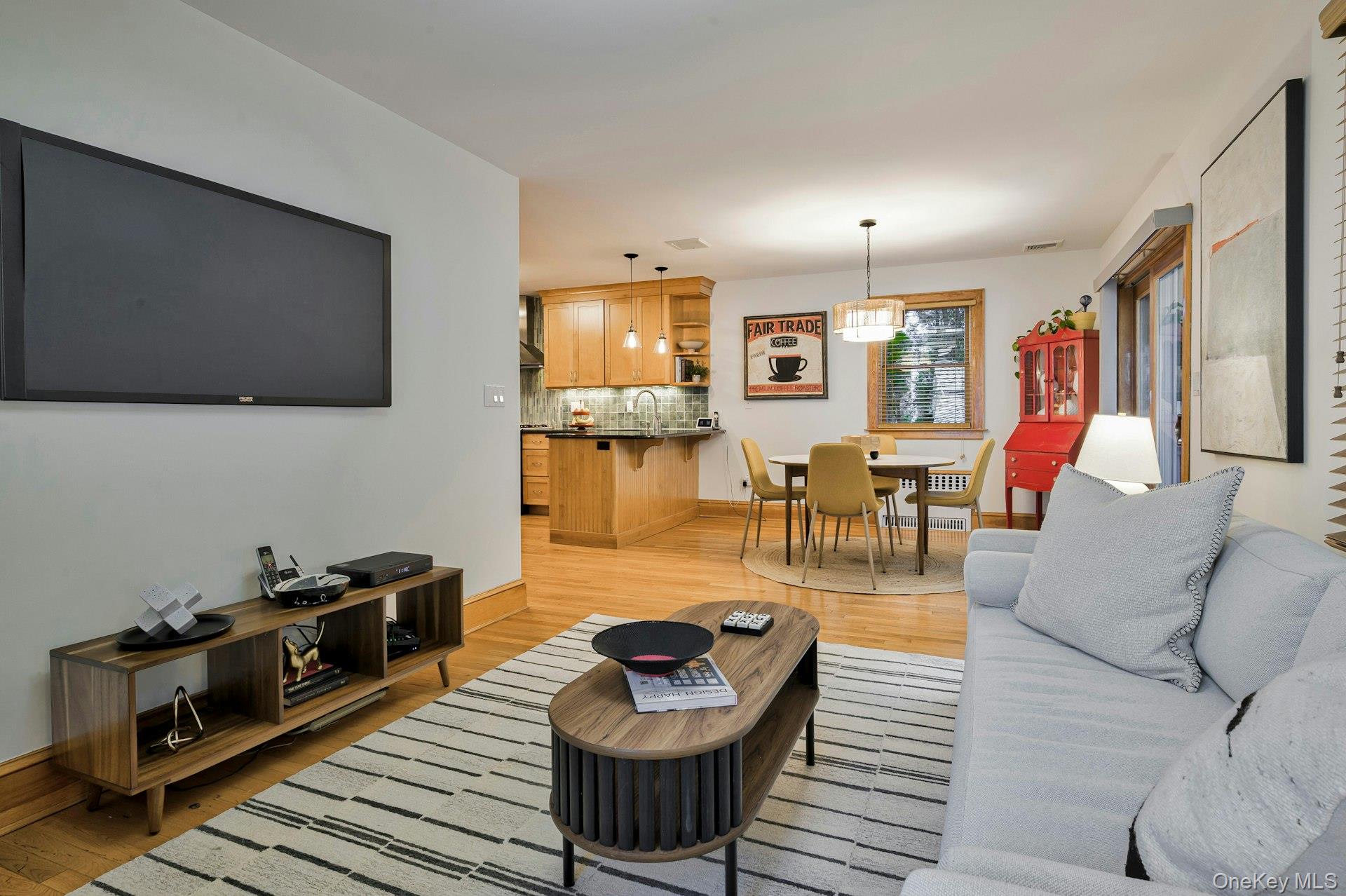 34 Hillview Avenue, Port Washington, NY 11050