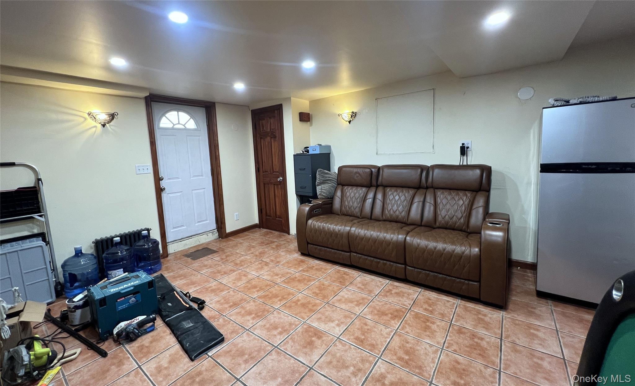 6731 52nd Road, Maspeth, NY 11378