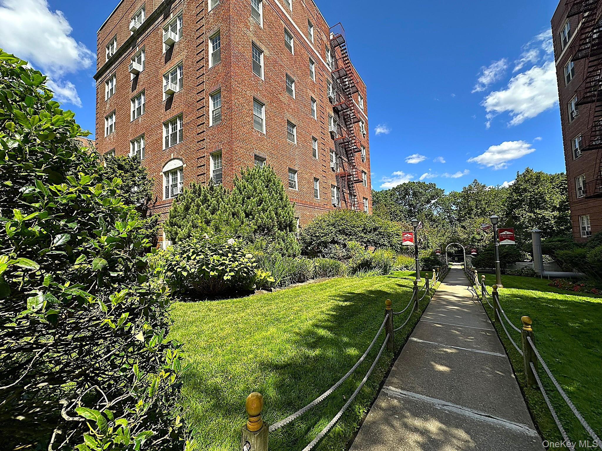 77-15 113th Street # 5J, Forest Hills, NY 11375