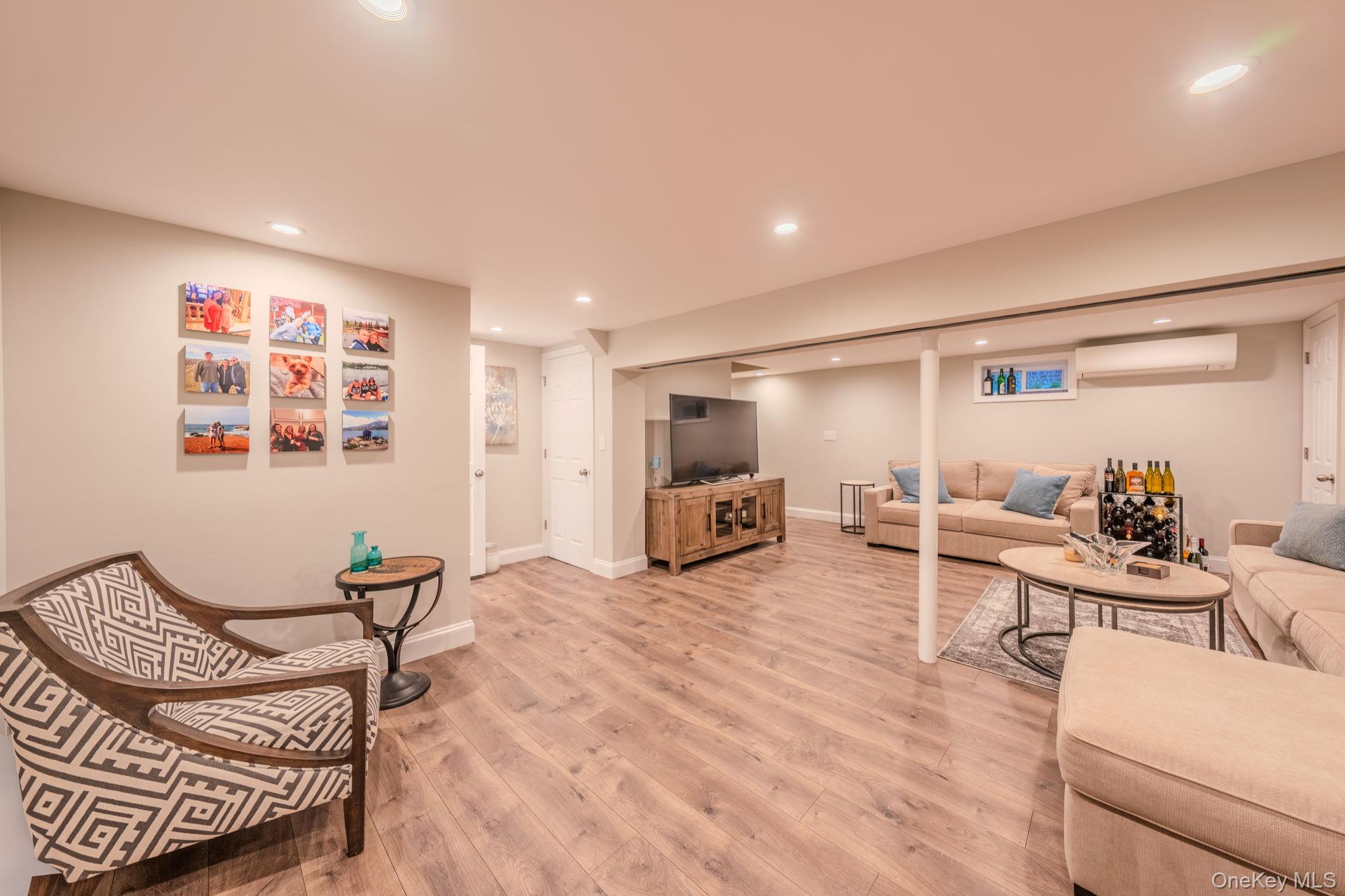 261 Fernwood Terrace, Garden City, NY 11530