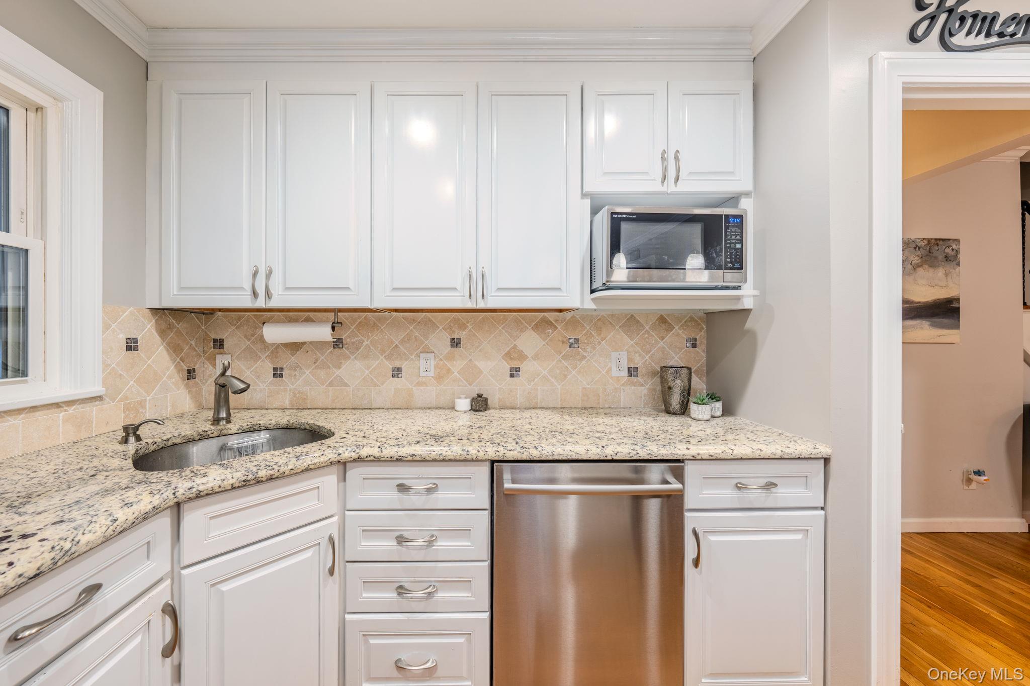 261 Fernwood Terrace, Garden City, NY 11530