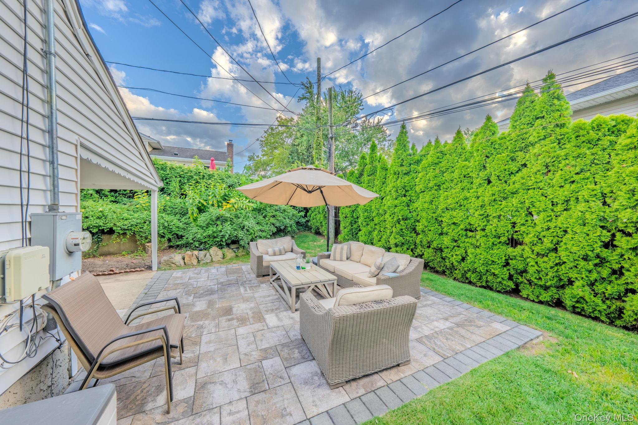 261 Fernwood Terrace, Garden City, NY 11530