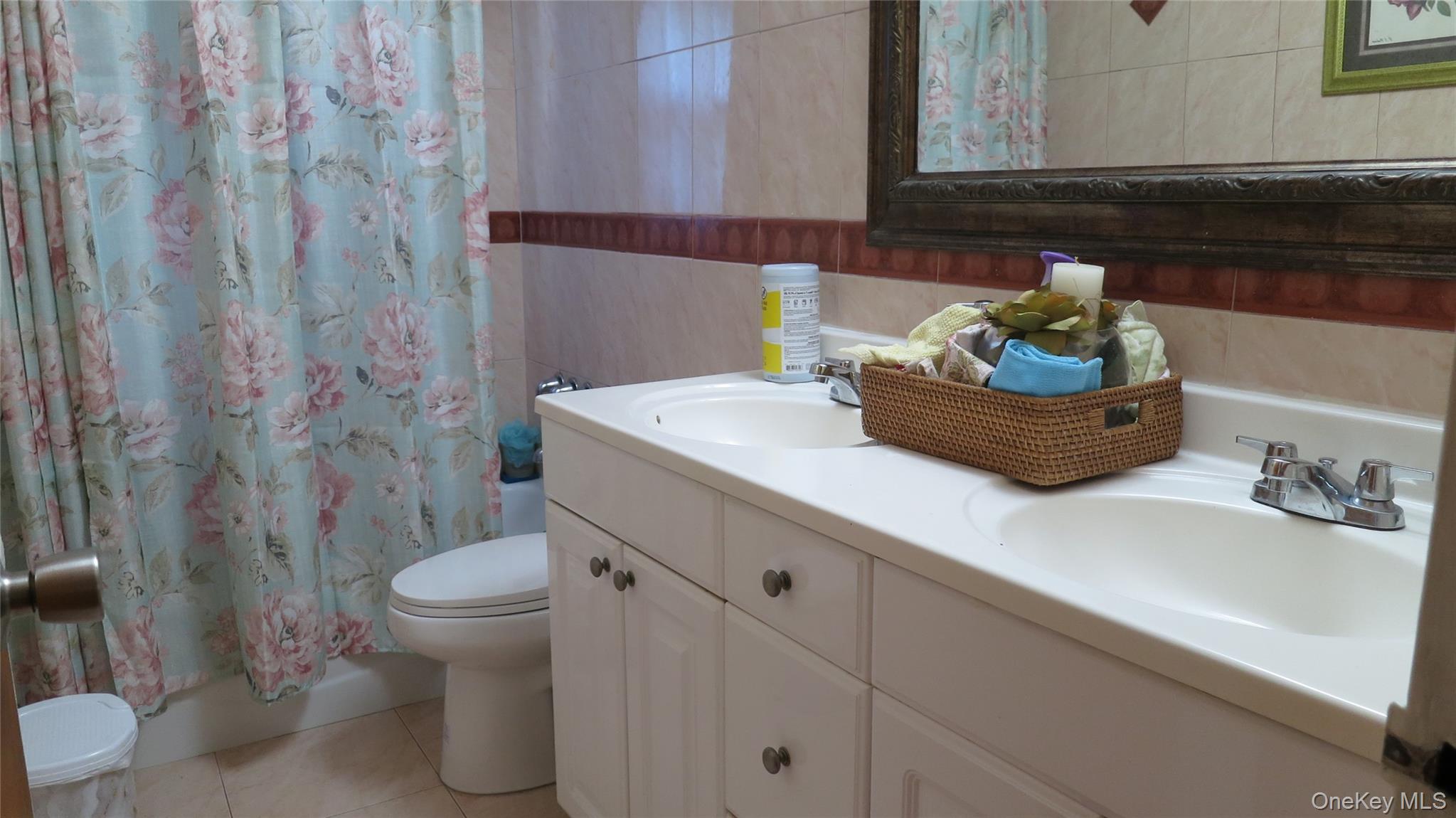 1550 Debra Place, Valley Stream, NY 11580