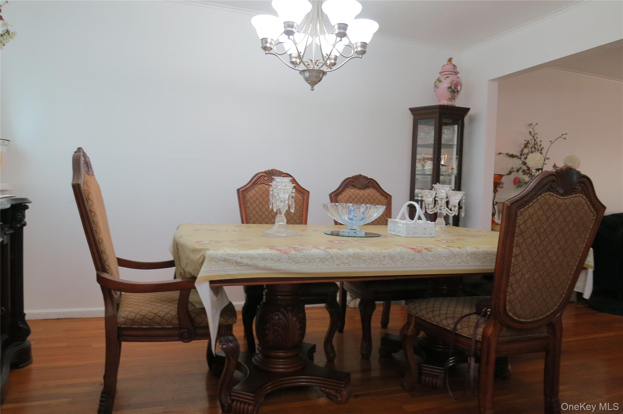 1550 Debra Place, Valley Stream, NY 11580