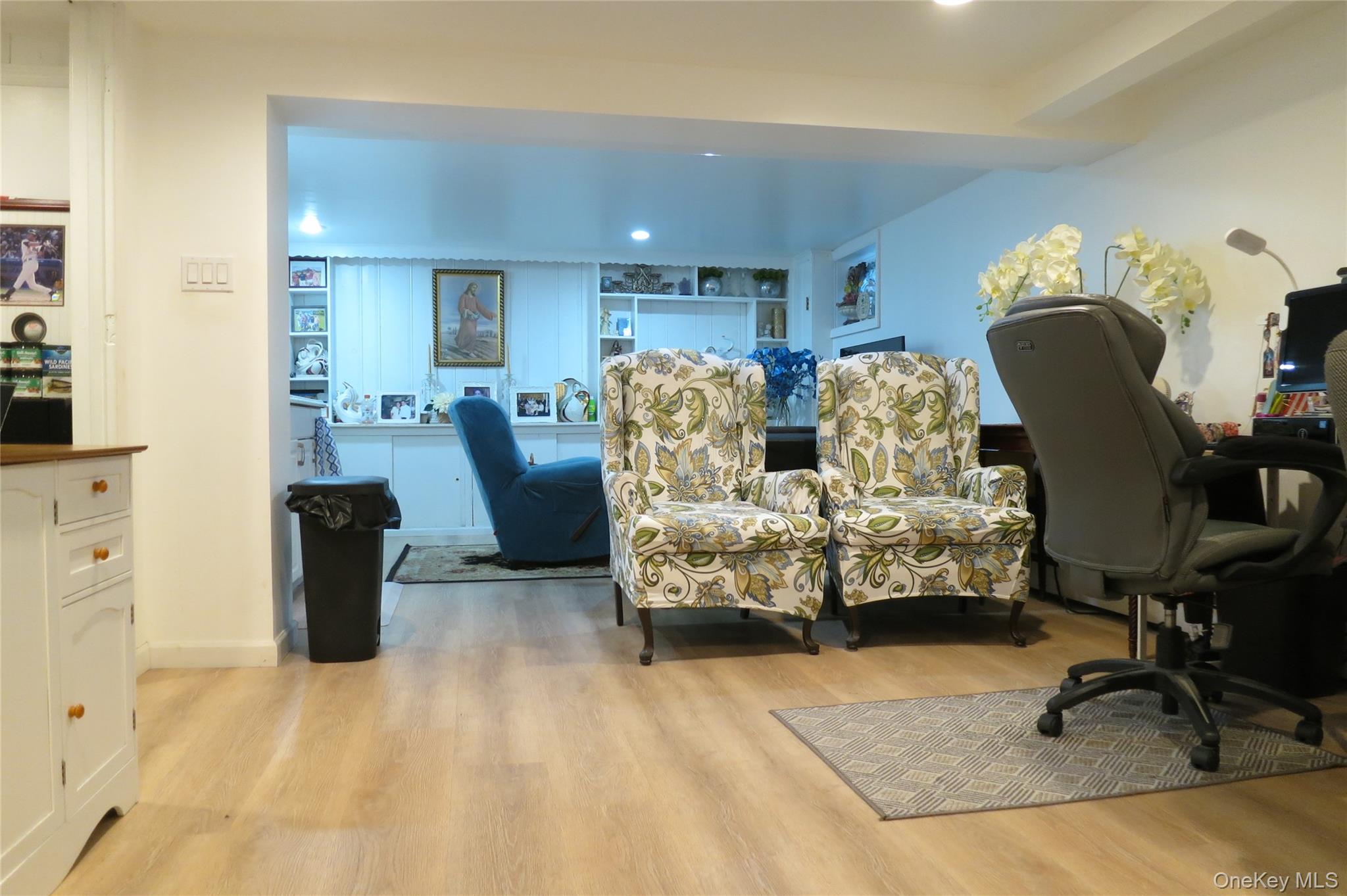 1550 Debra Place, Valley Stream, NY 11580