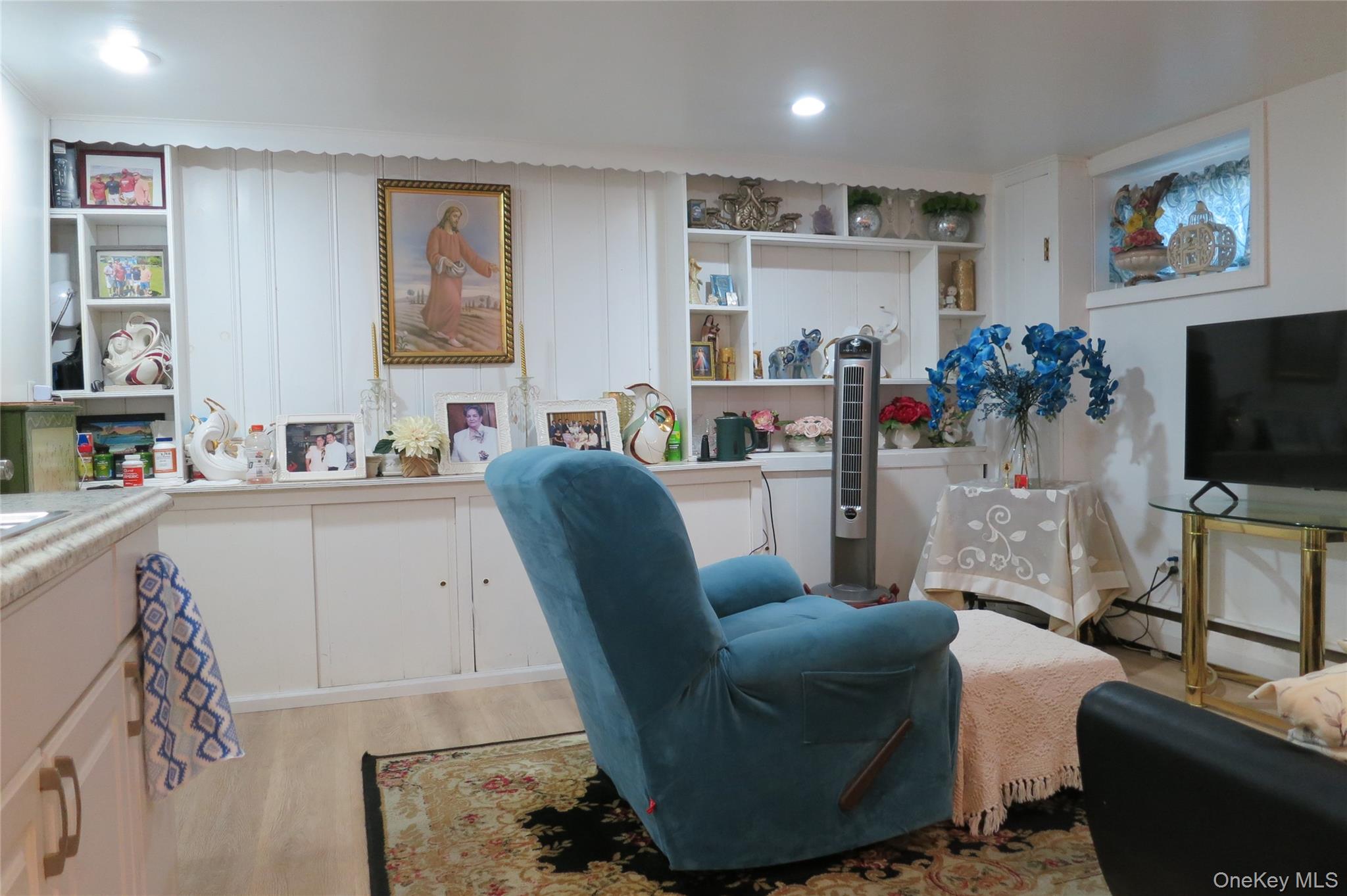 1550 Debra Place, Valley Stream, NY 11580