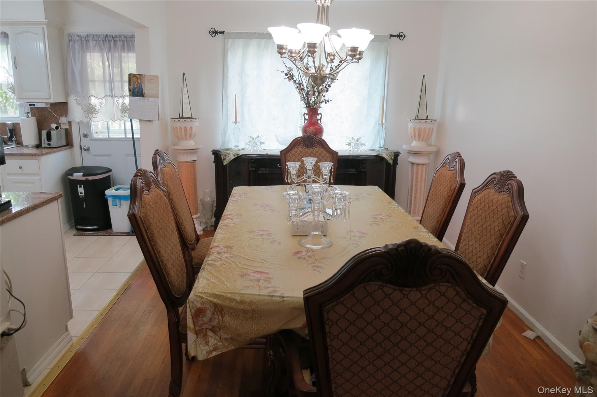 1550 Debra Place, Valley Stream, NY 11580