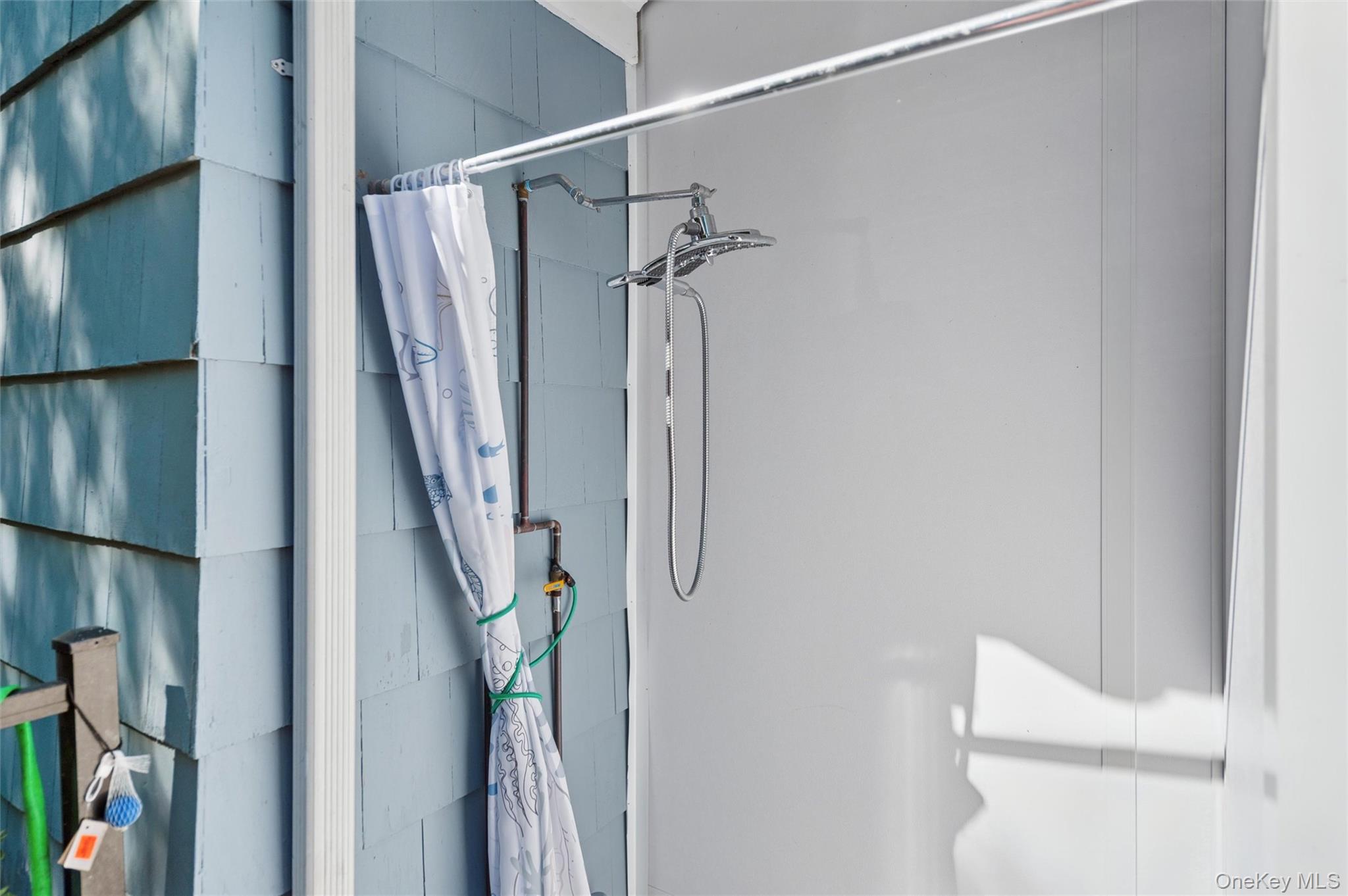 40 Donellan Road, Hampton Bays, NY 11946