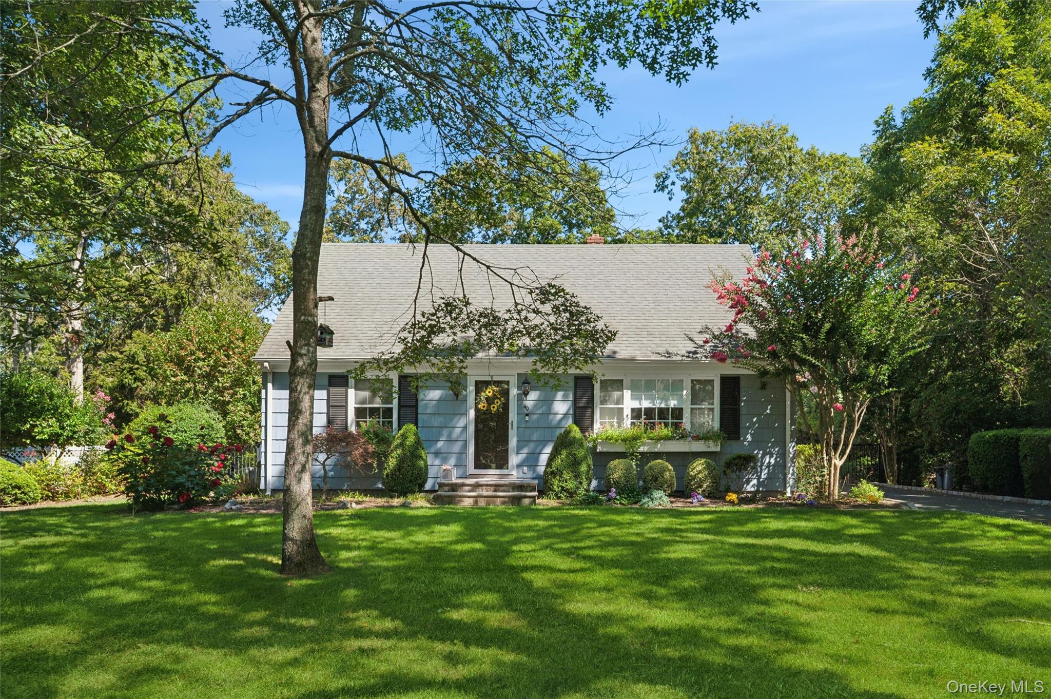 40 Donellan Road, Hampton Bays, NY 11946