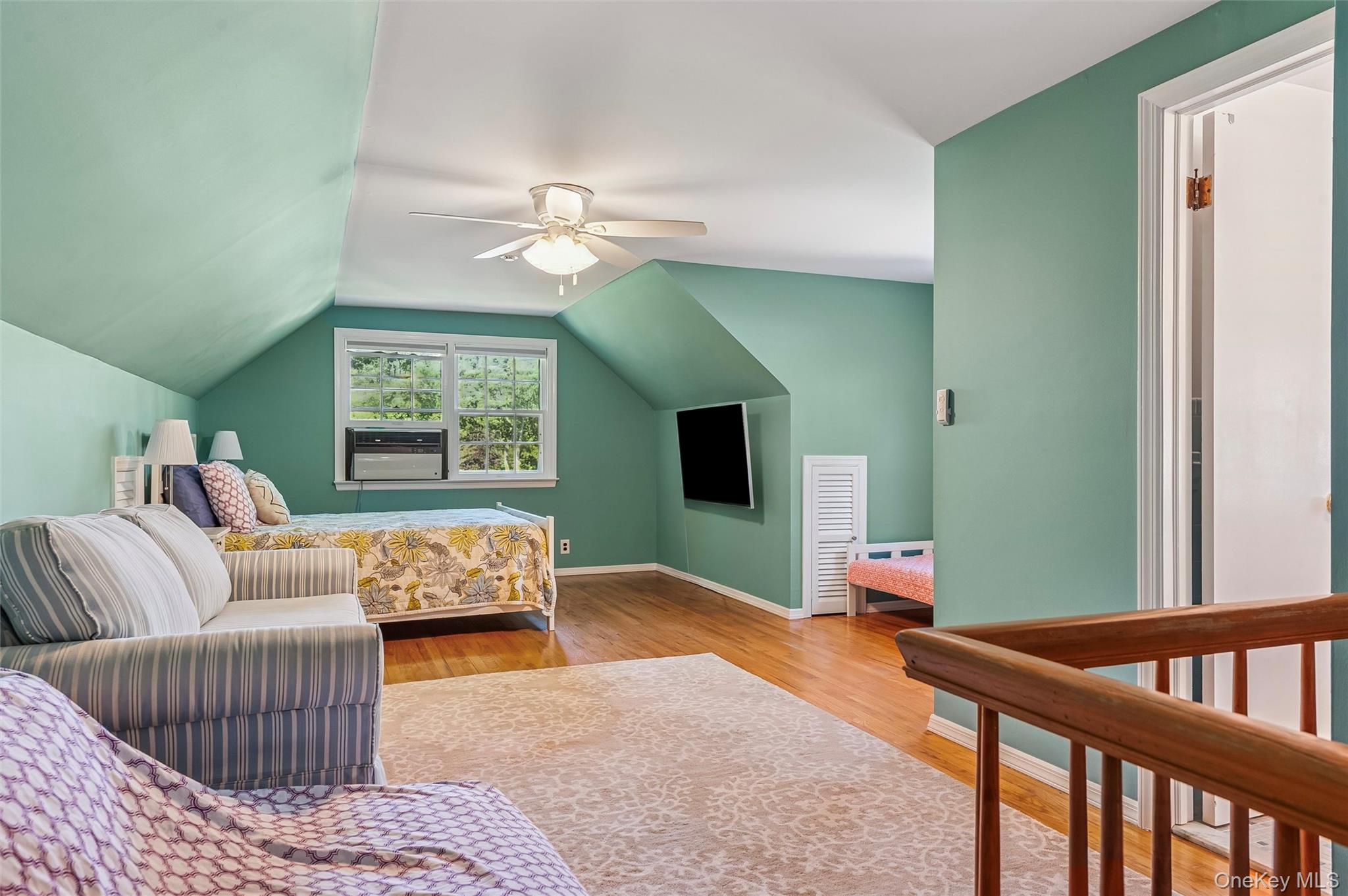 40 Donellan Road, Hampton Bays, NY 11946