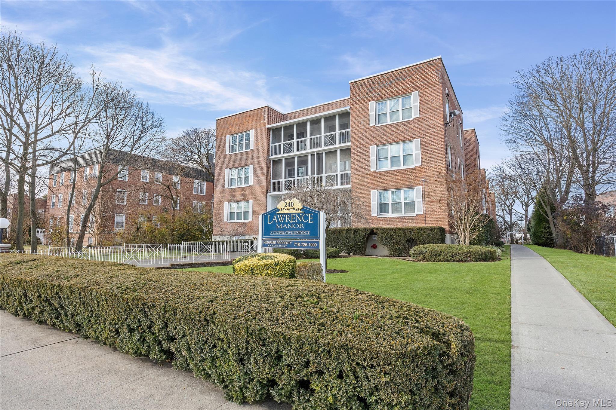 240 Central Avenue # 2F, Lawrence, NY 11559