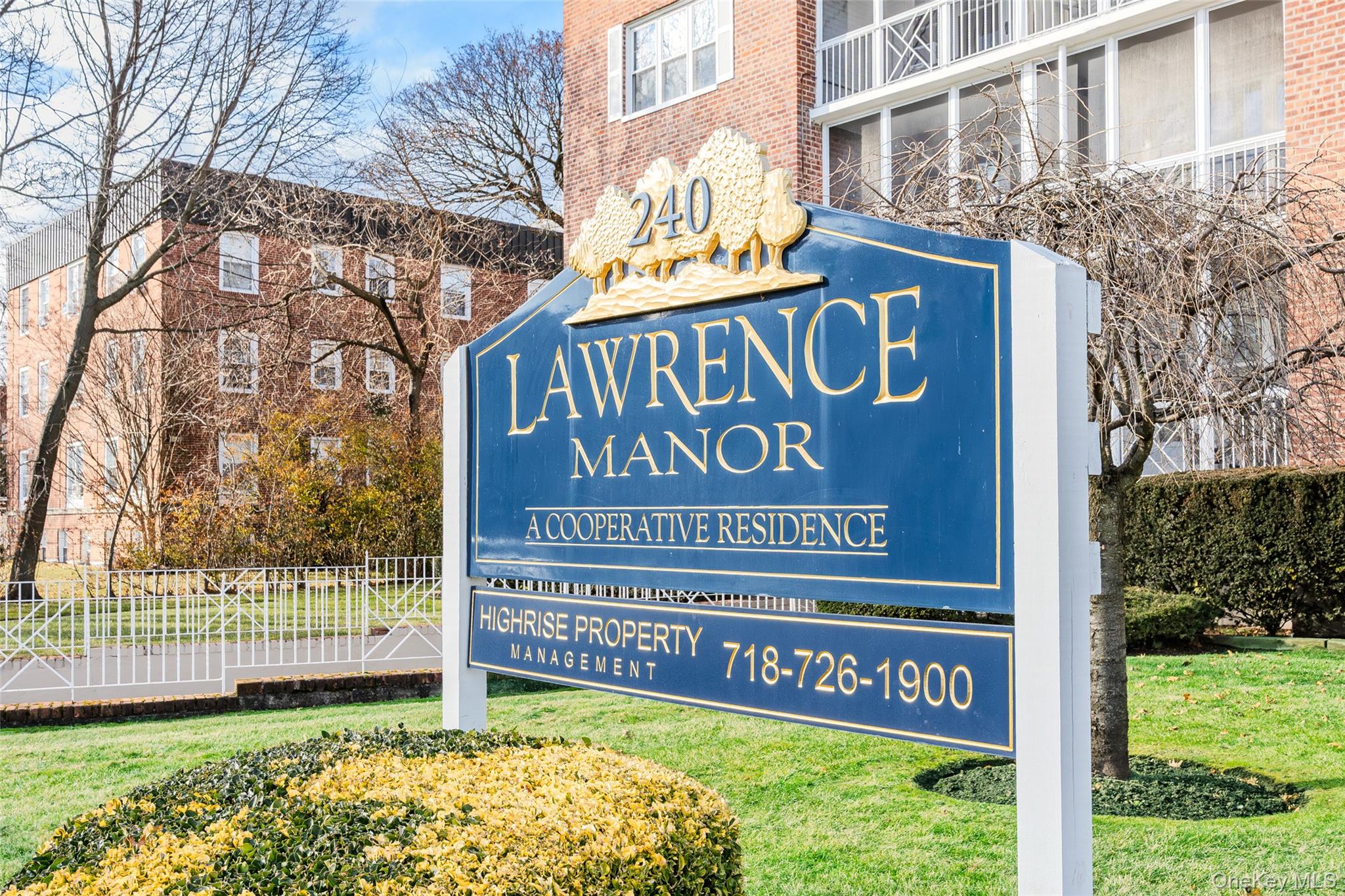 240 Central Avenue # 2F, Lawrence, NY 11559