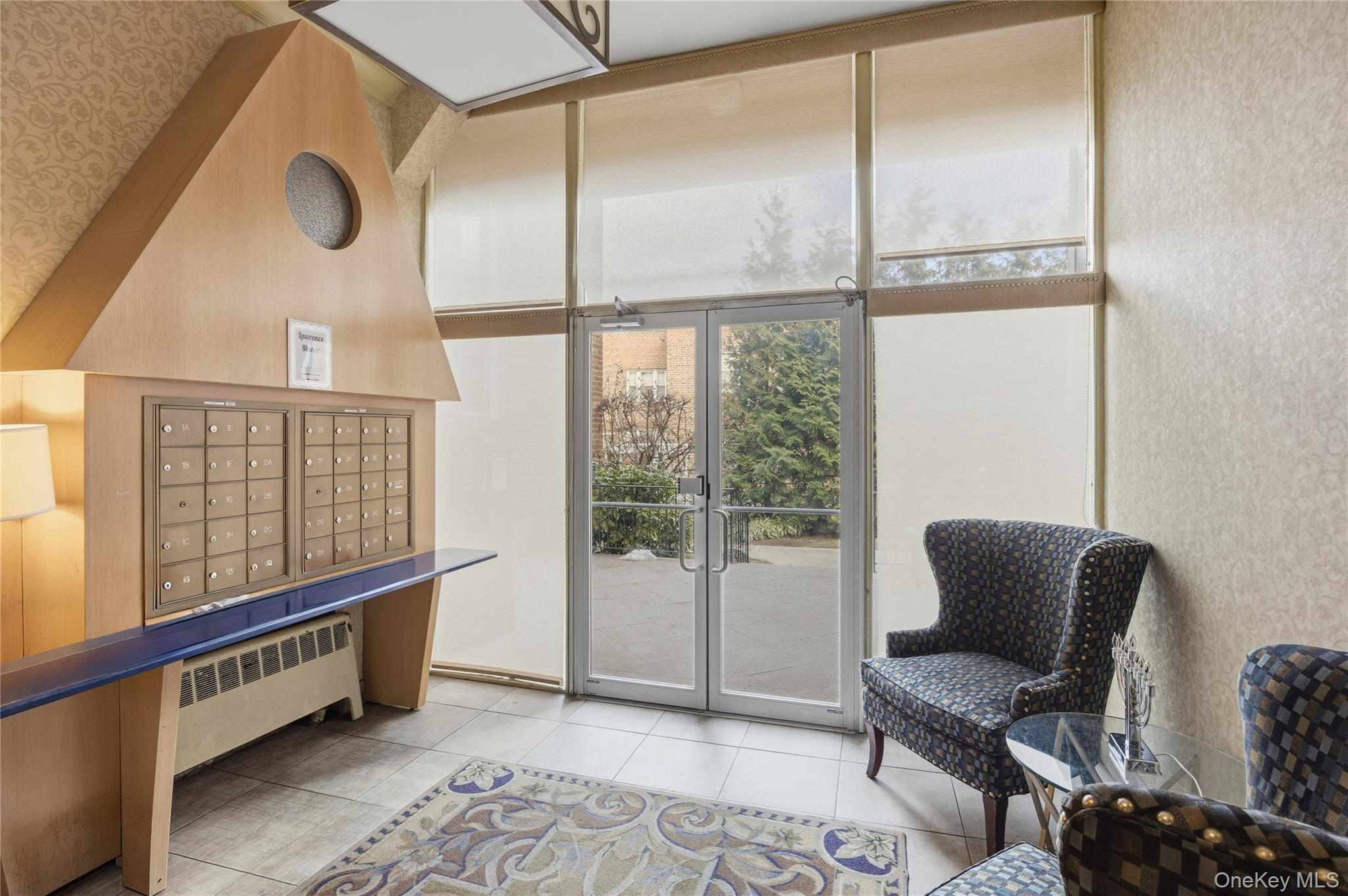 240 Central Avenue # 2F, Lawrence, NY 11559